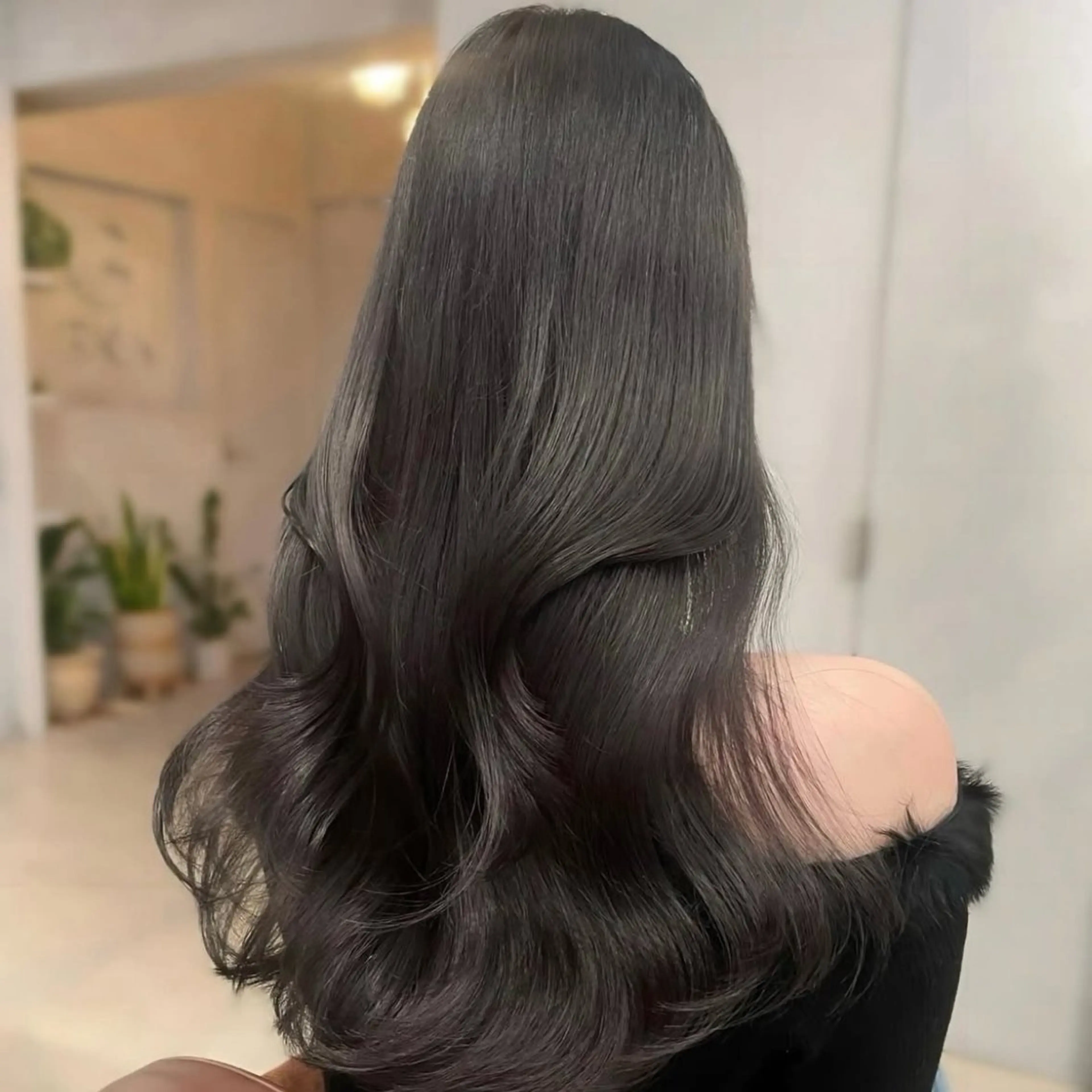 ロング カラー アッシュ アッシュグレー レイヤーカット モテ韓国ヘア/ レイヤー🤍RIKAのヘアスタイル