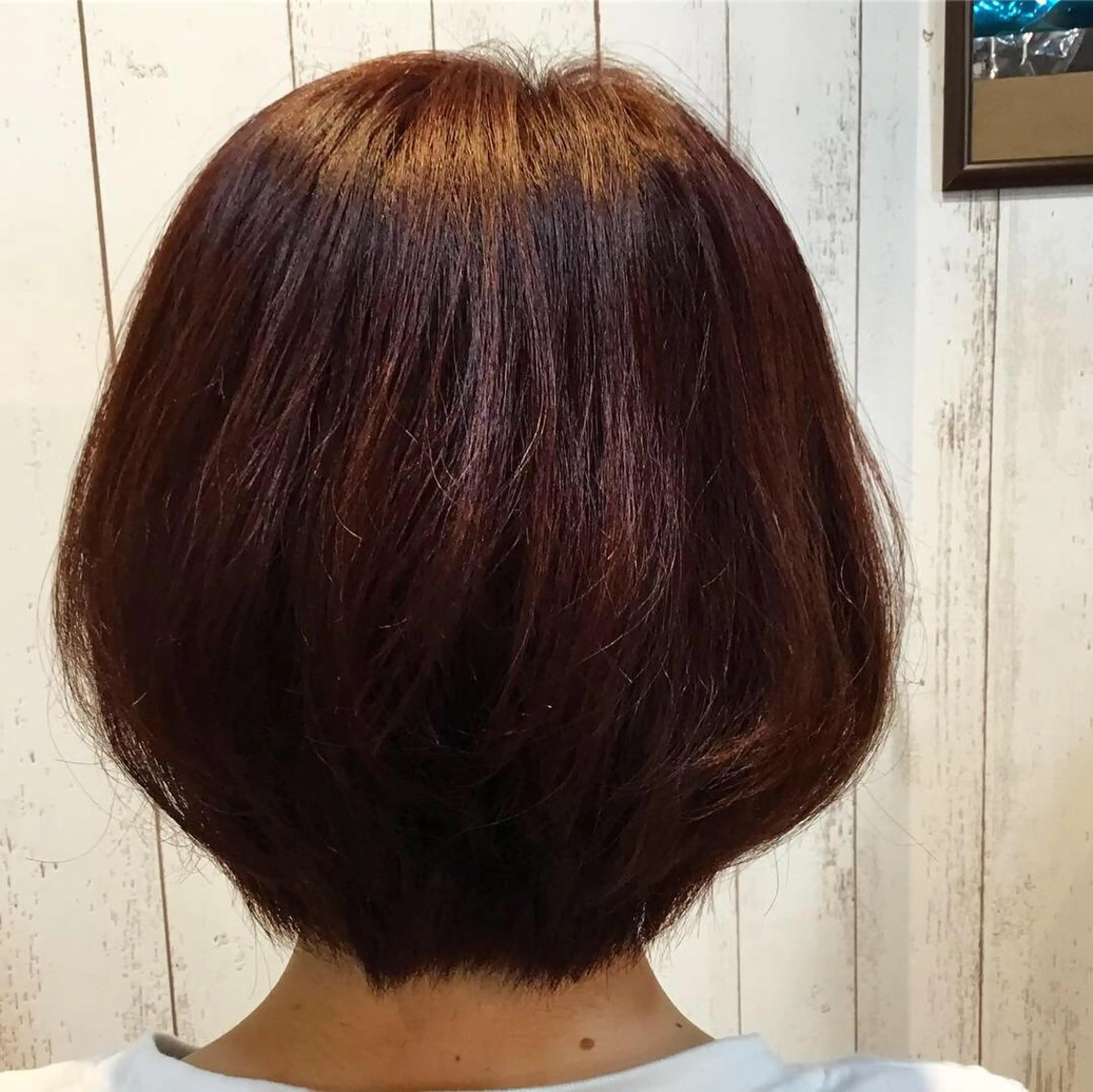 ショート カラー パーマ embrace エンブレイスのヘアスタイル