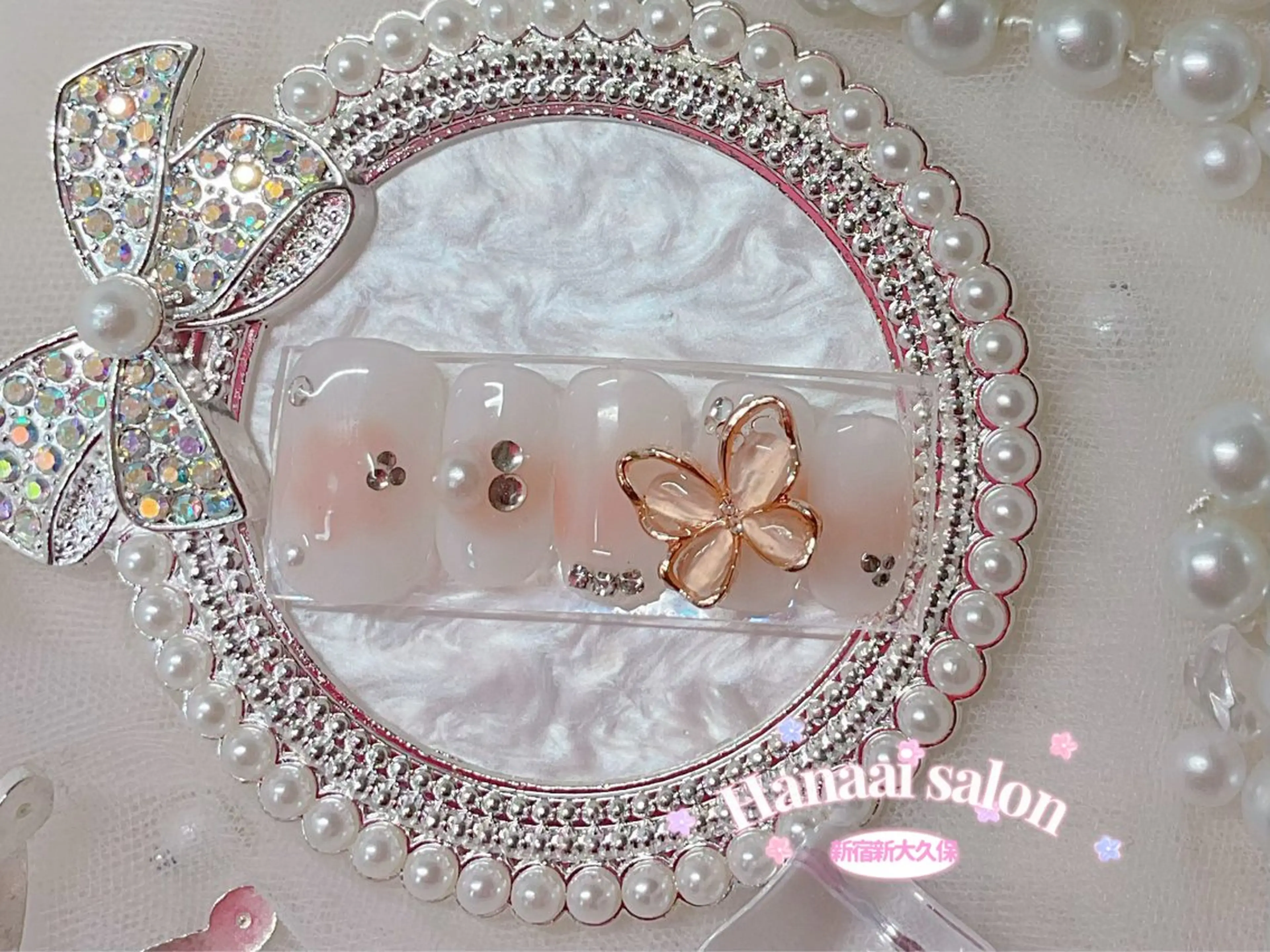 ミディアム ハンドネイル Hanaai Salon新大久保店のネイルデザイン