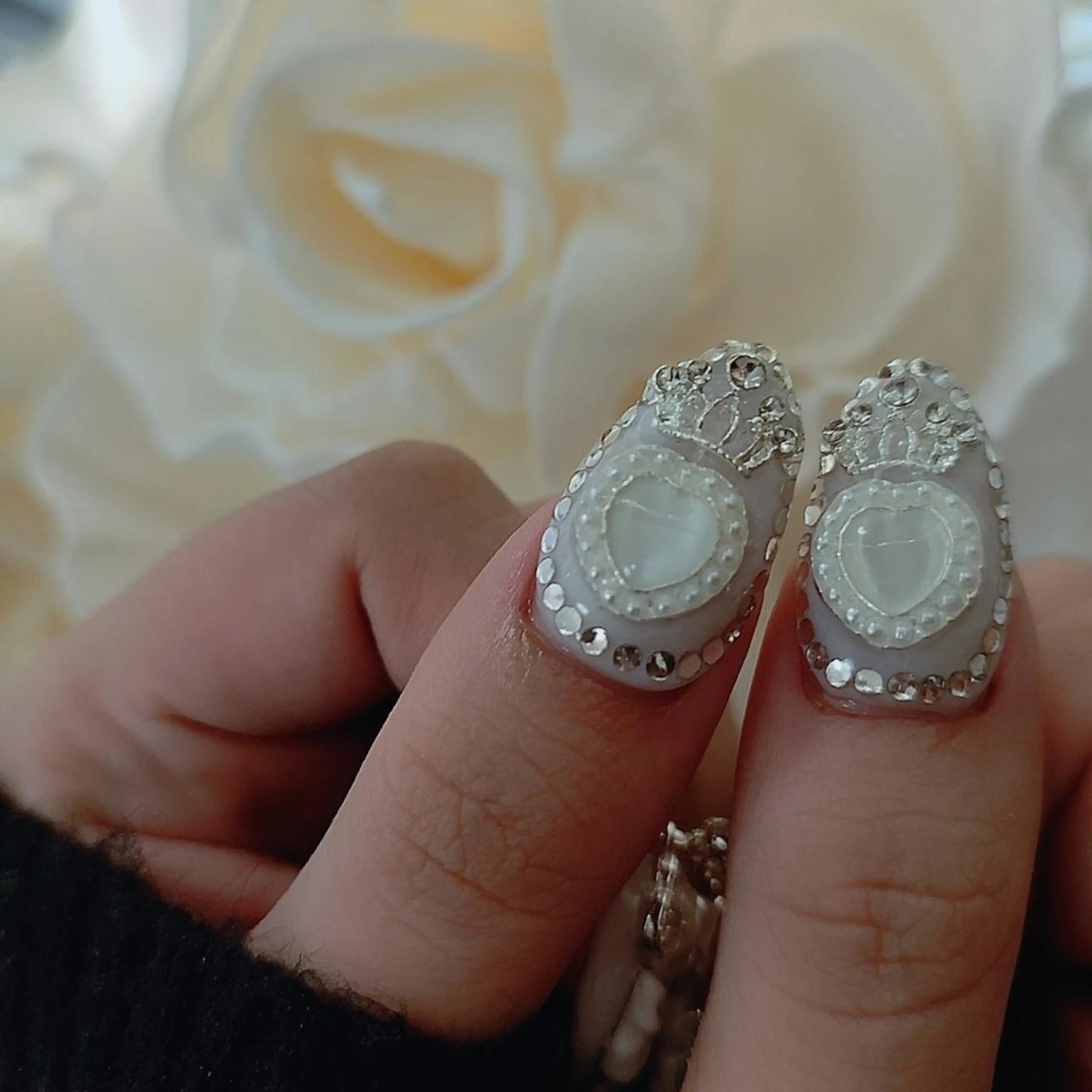 ネイル ハンドネイル RUNWAY 　　の眉毛・アイブロウイメージ