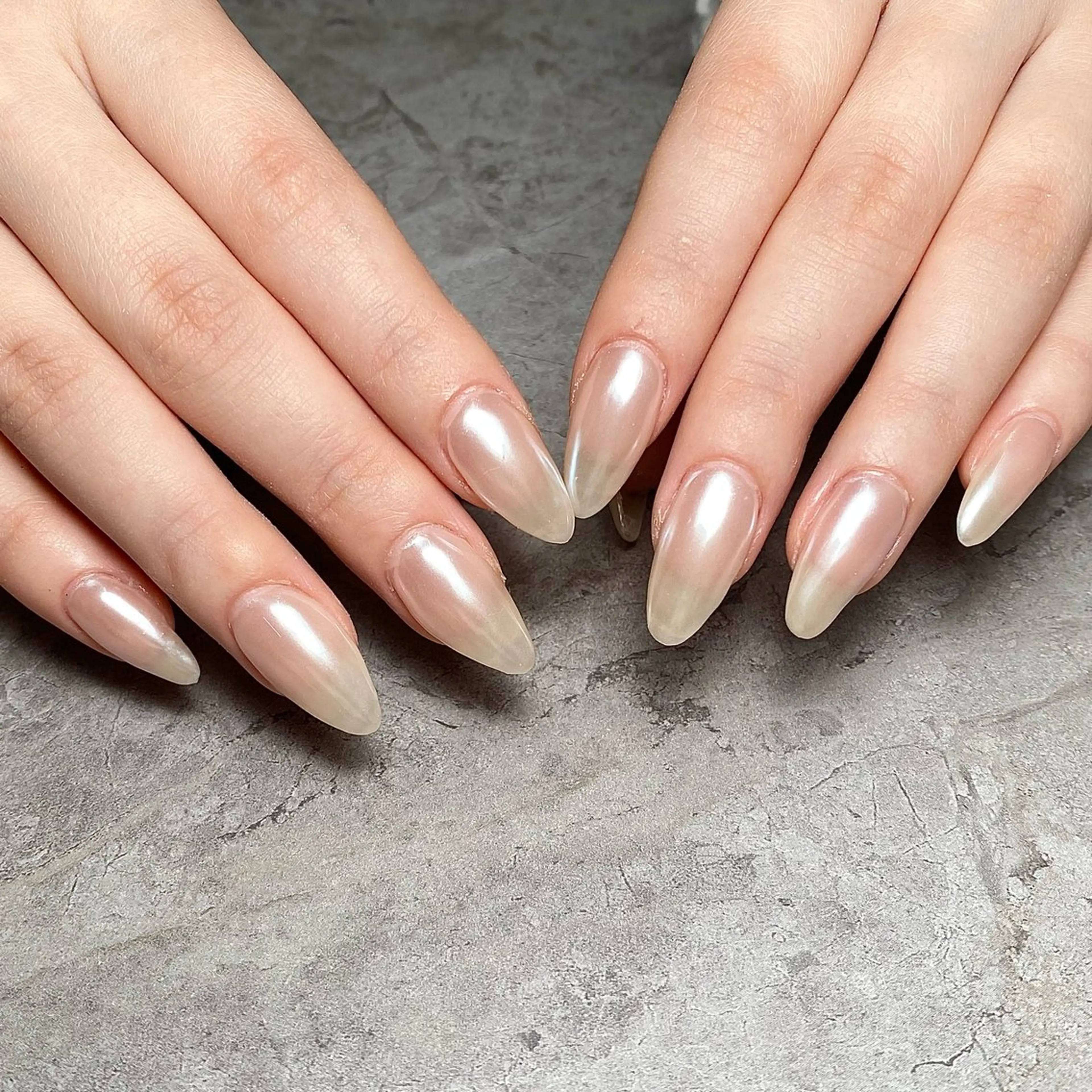 ネイル ホワイト ハンドネイル 個性派/ちゅるん/ モチ好評◎｜MIKIのネイルデザイン