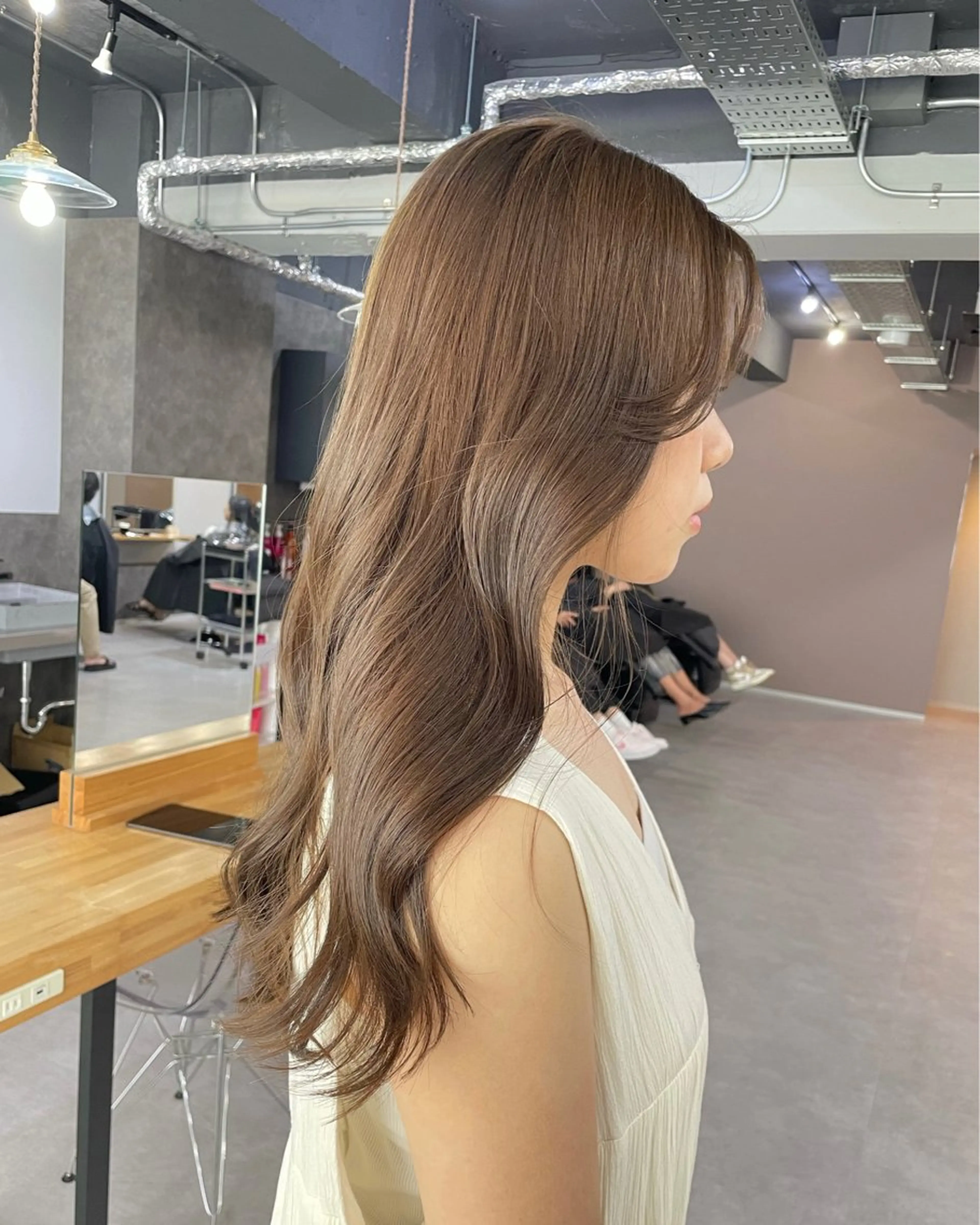 ロング カラー ミルクティーベージュ ❤︎レイヤー　MIAのヘアスタイル