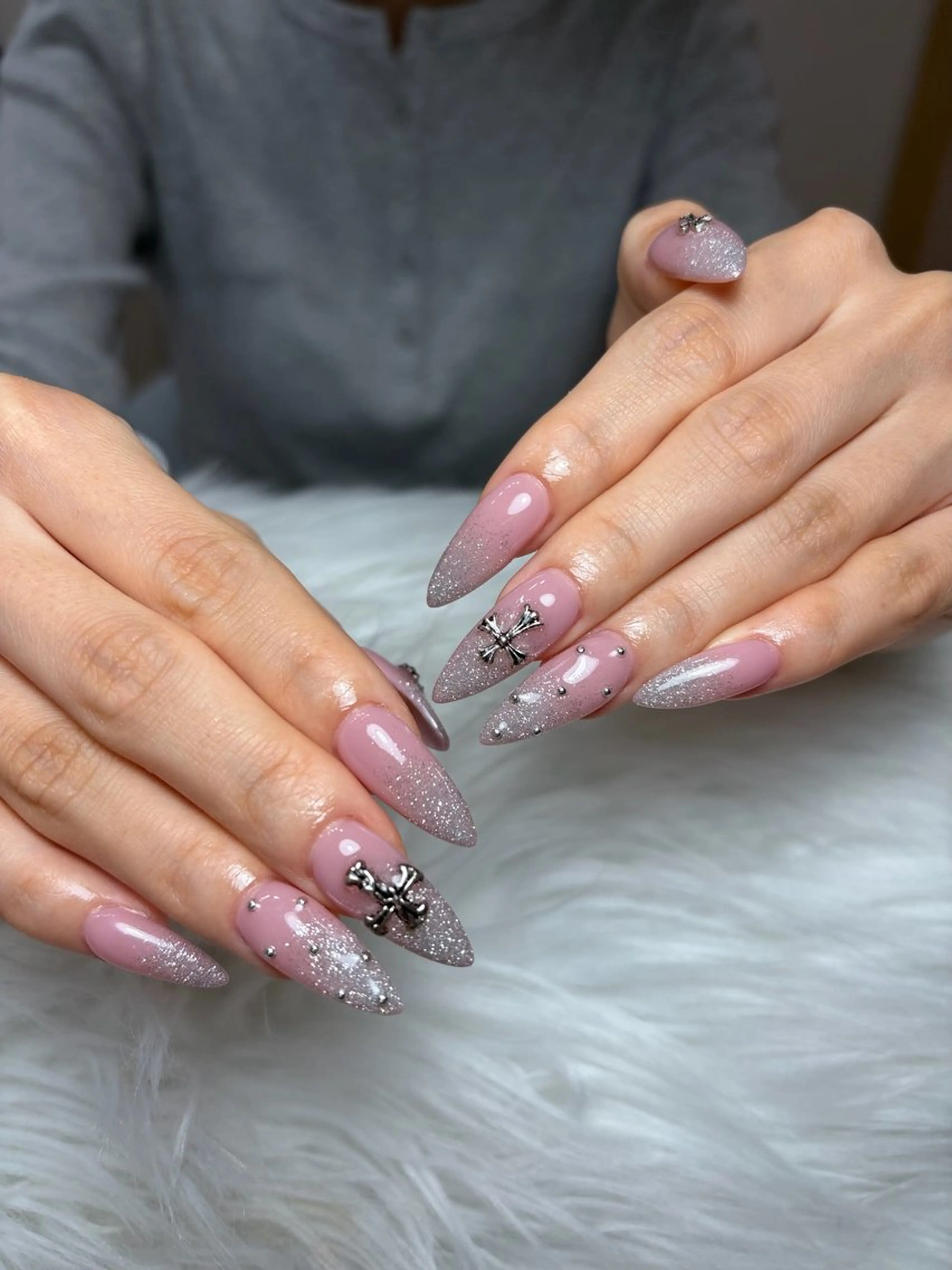 ネイル アートネイル 長さ出し ジェルネイル 韓国ネイル マグネットネイル ハンドネイル Cloudy Chan Nailのネイルデザイン