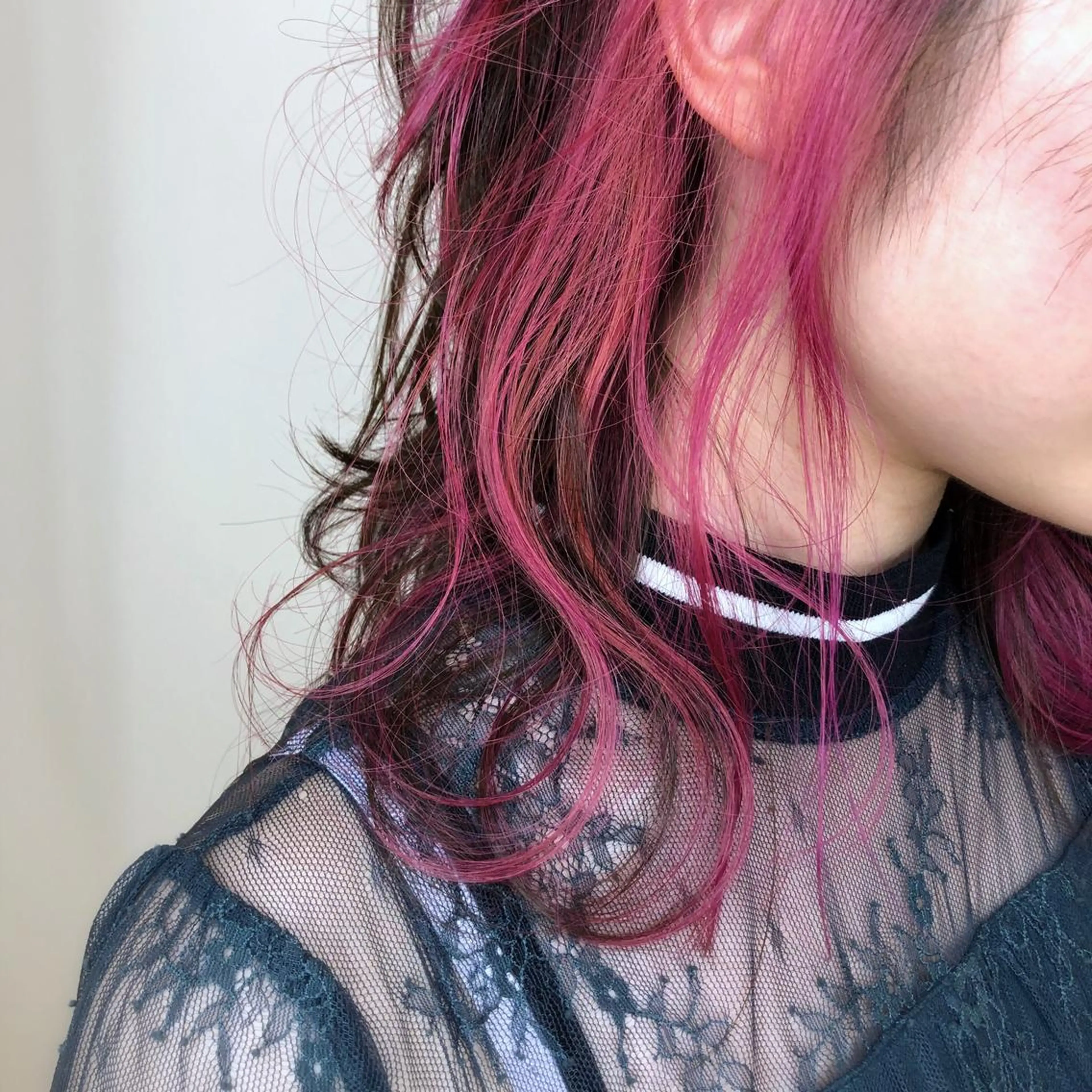 ミディアム カラー ブリーチ カシス ピンクカラー ボブ/透明感カラー 🤍永田真穂のヘアスタイル