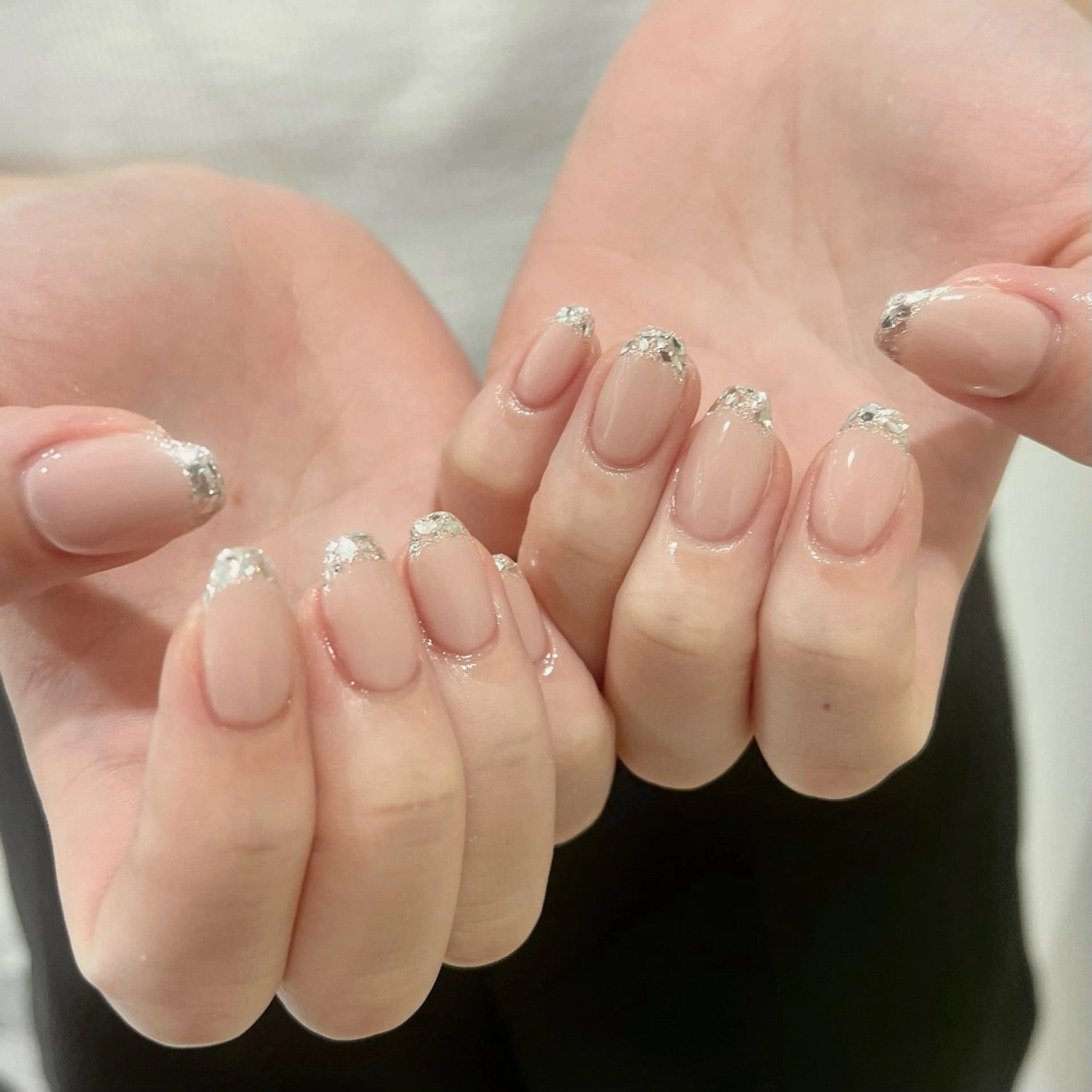 ネイル フレンチネイル ガラスフレンチ ハンドネイル 🎀チーク/ちゅるん 🫧chisa🎀のネイルデザイン