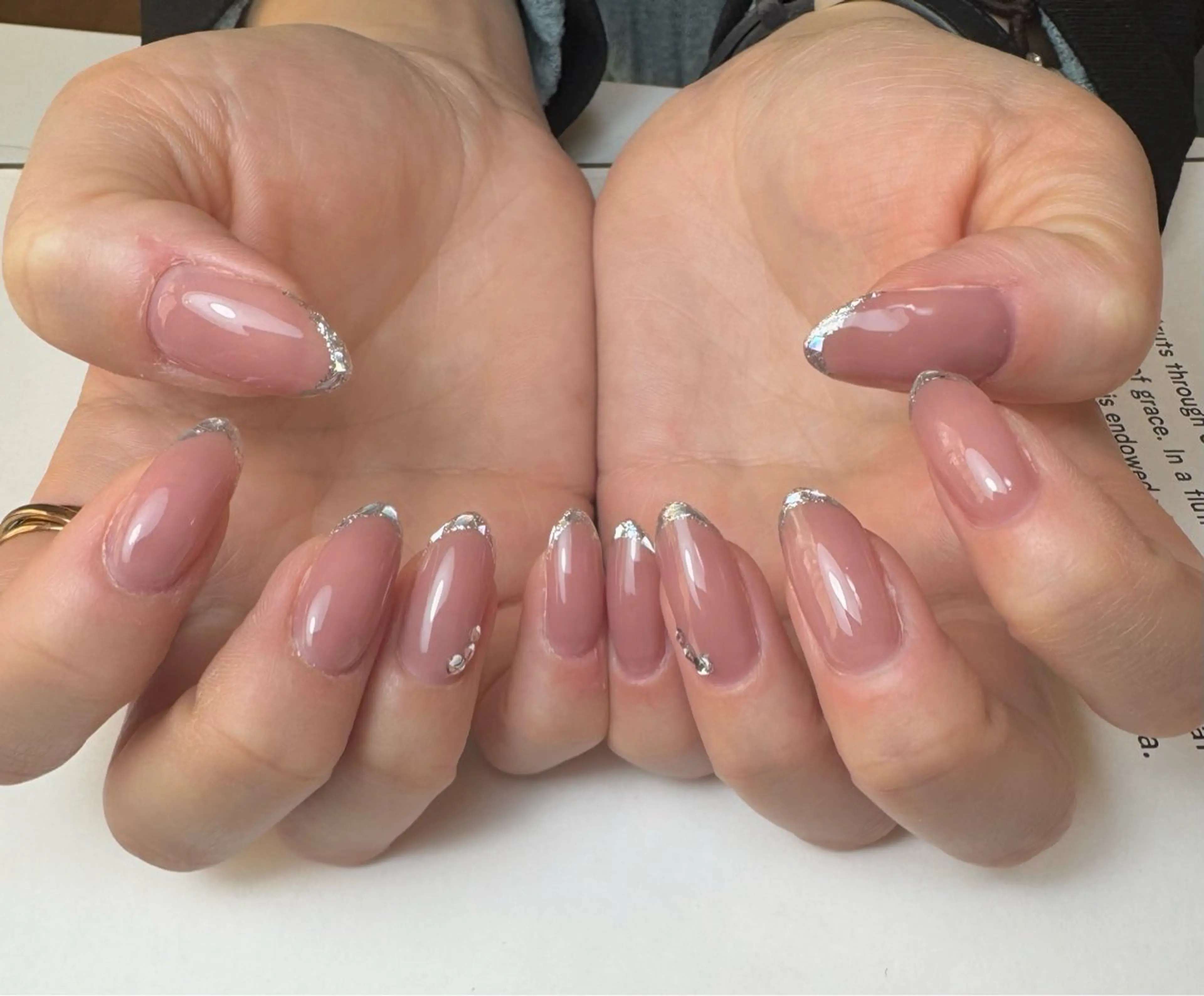 ネイル フレンチネイル ガラスフレンチ 冬ネイル 白日-hakubi nail-のネイルデザイン