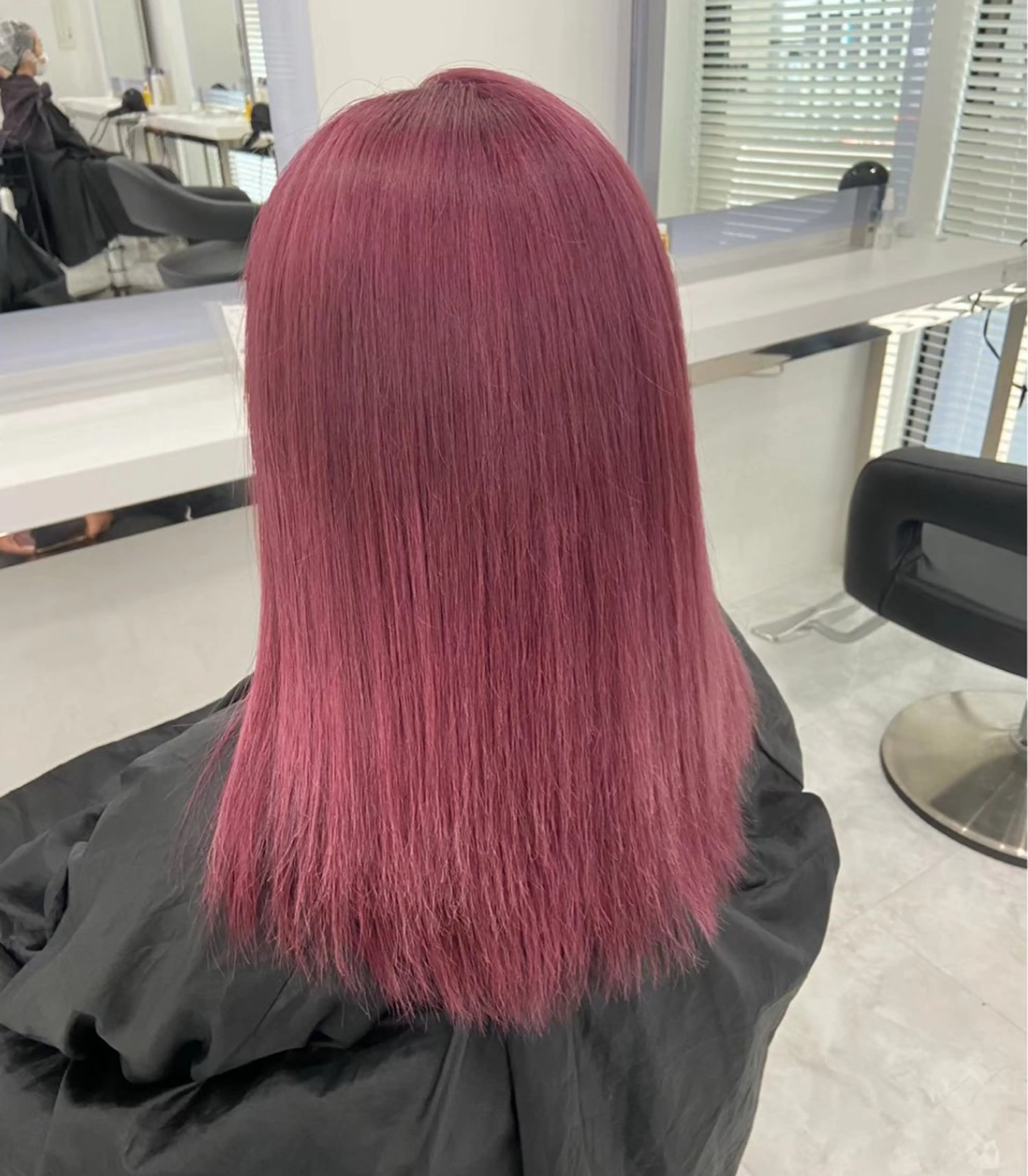 セミロング カラー ヘアアレンジ ピンクカラー 🫧モテる💗ダメー ジレスハイトーン🫧のヘアスタイル