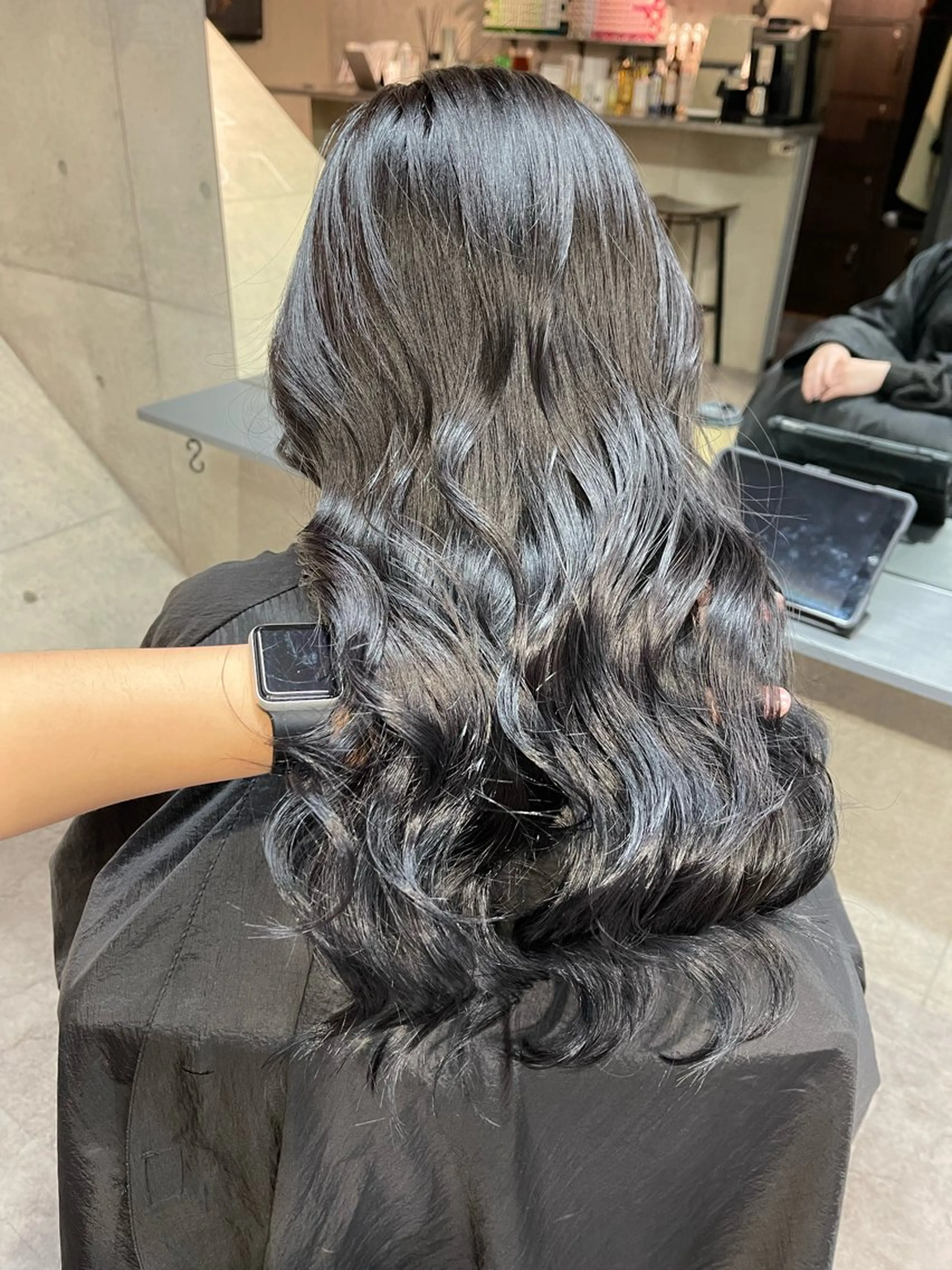 セミロング カラー 黒髪 ブルーカラー ブルーブラック ハイトーンカラー 髪質改善/堀江 ケアカラーtoshiのヘアスタイル