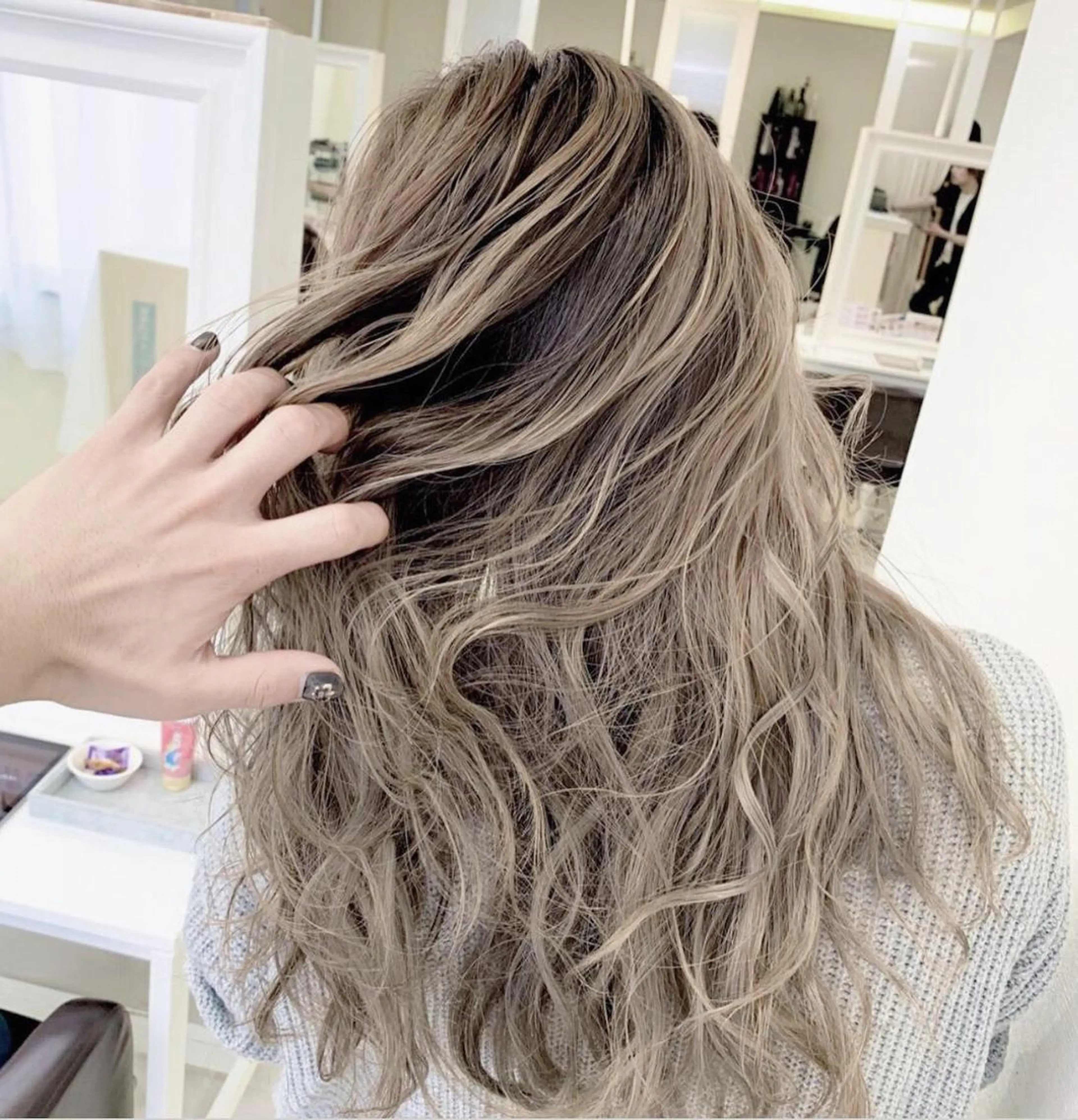 セミロング カラー バレイヤージュ 外国人風カラー レイヤーカット メンズ/似合わせ/骨 格矯正/真人のヘアスタイル