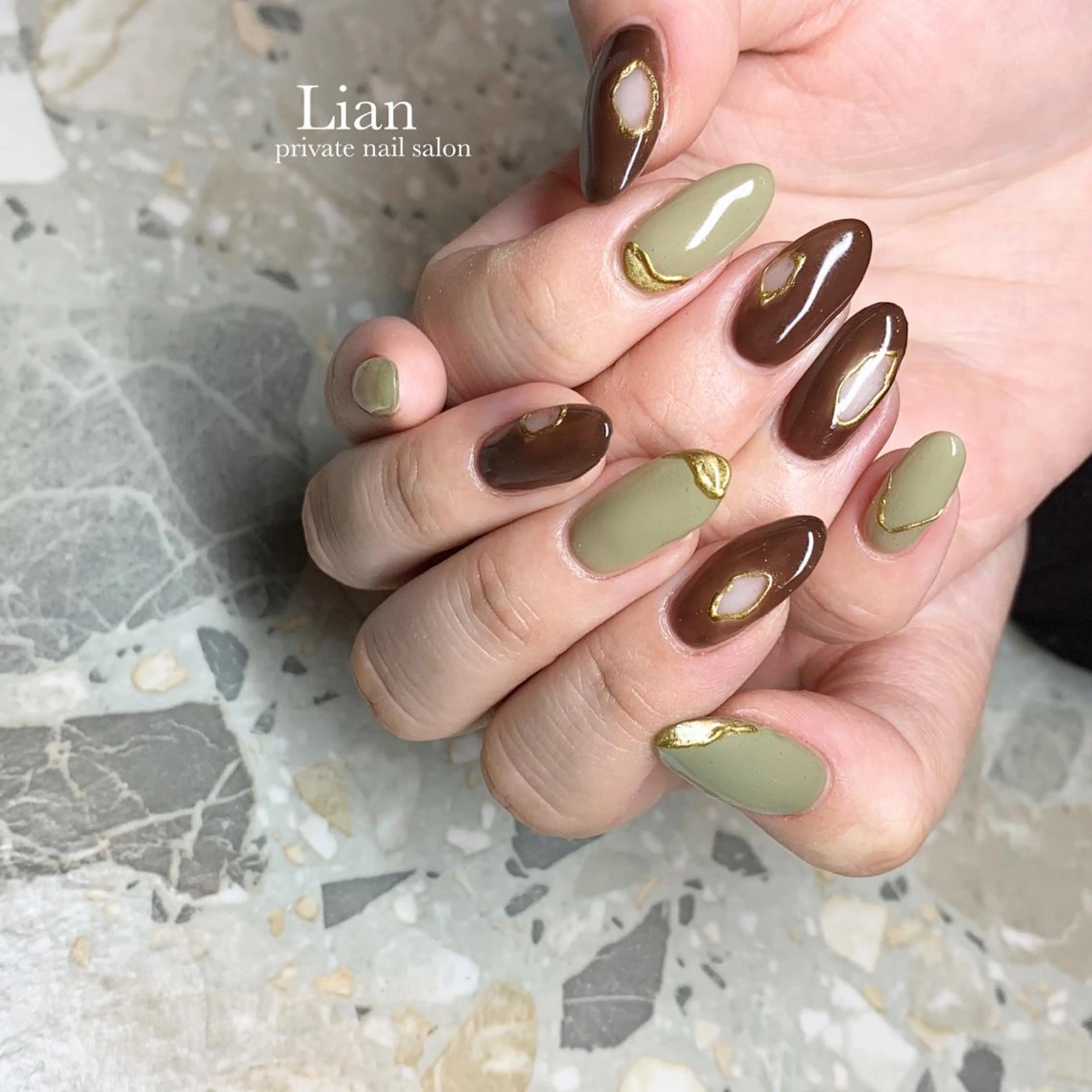 ネイル ブラウン ニュアンスネイル ピスタチオネイル nailsalon Lenoaのネイルデザイン