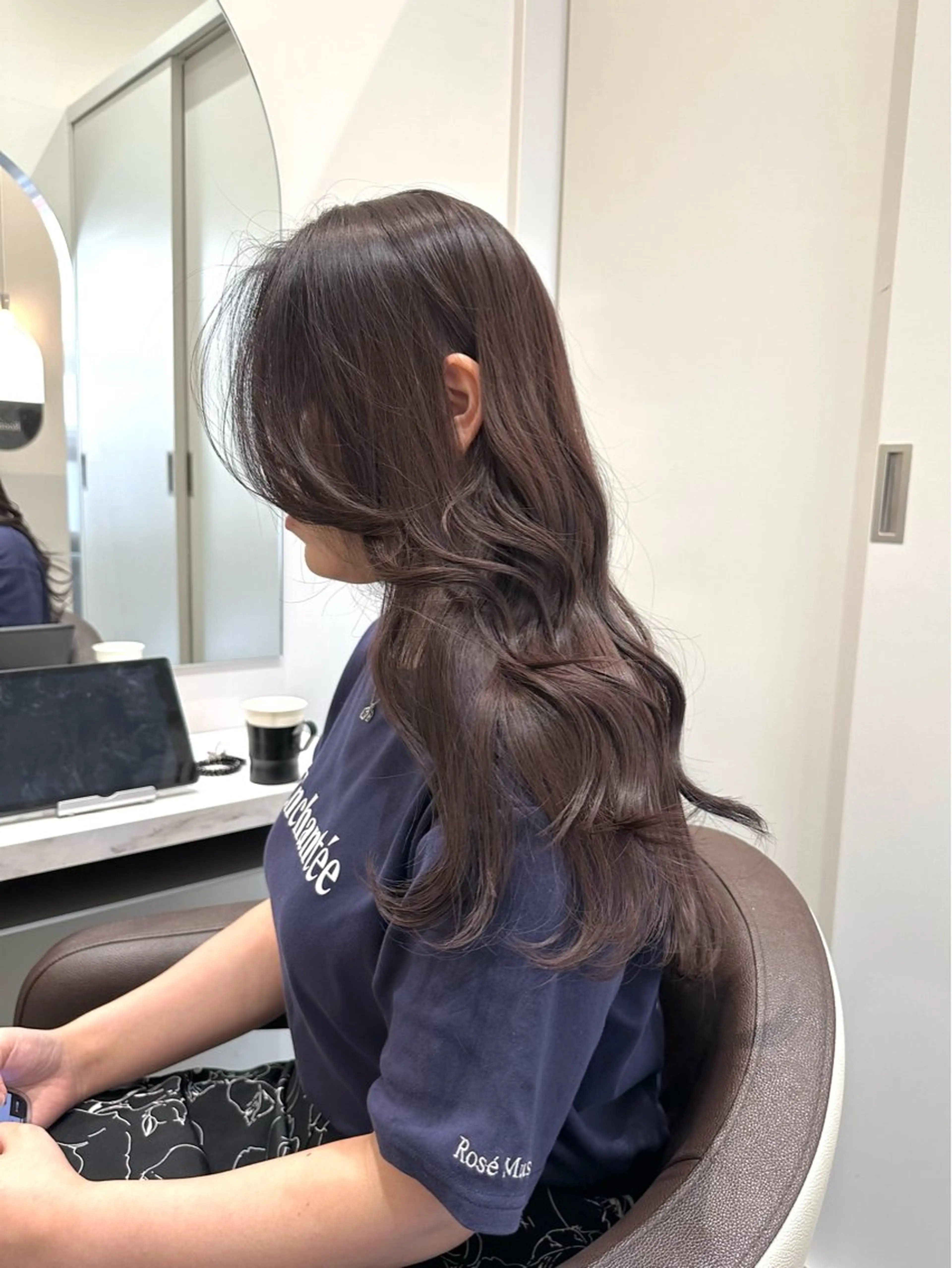 ロング カラー ブリーチ グレージュ ラベンダーカラー ラベンダーグレージュ ラベンダーグレー 矢野 晃平のヘアスタイル