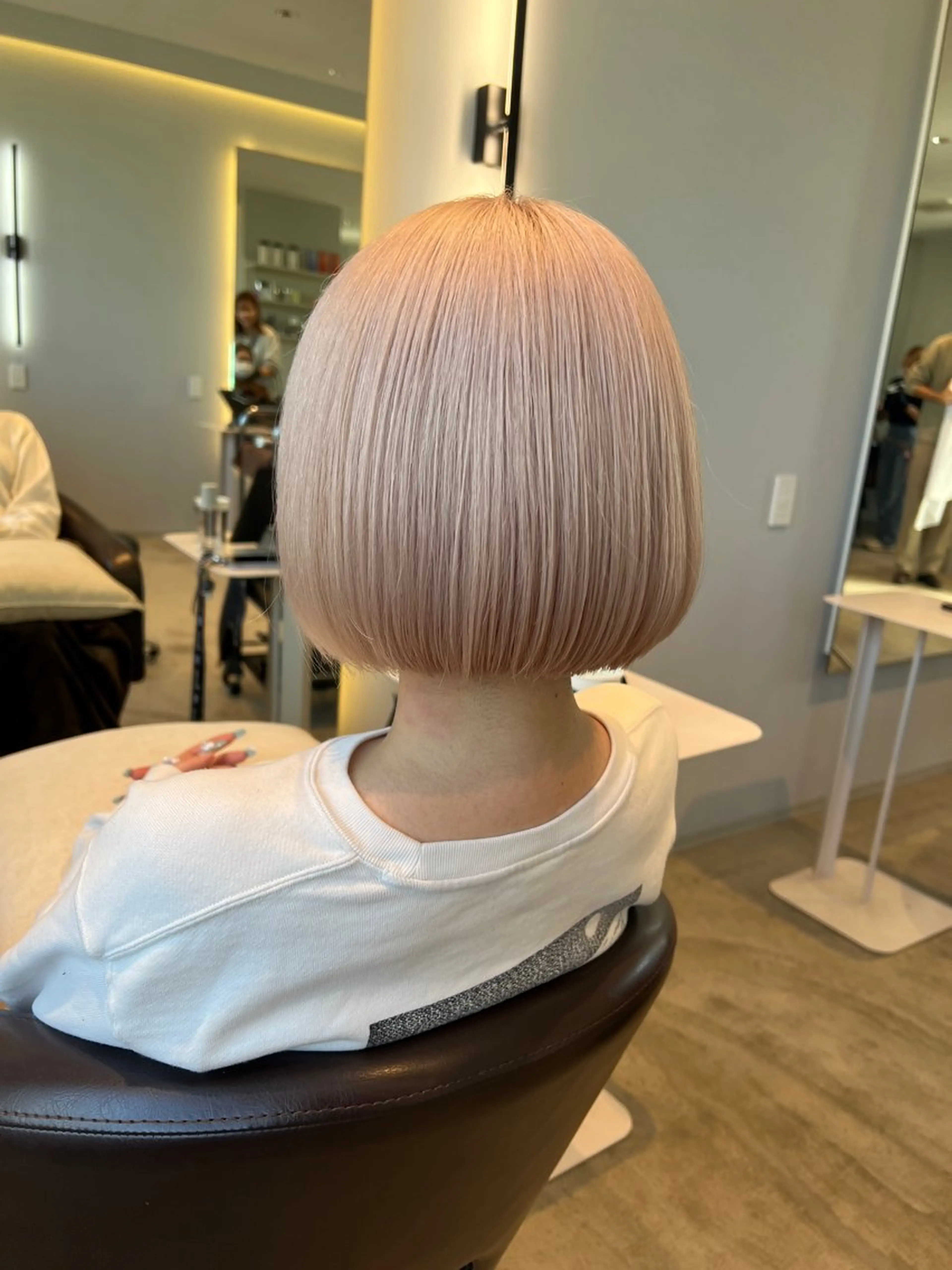 ミディアム カラー ブリーチ 似合わせカット 縮毛矯正 中林 優太のヘアスタイル