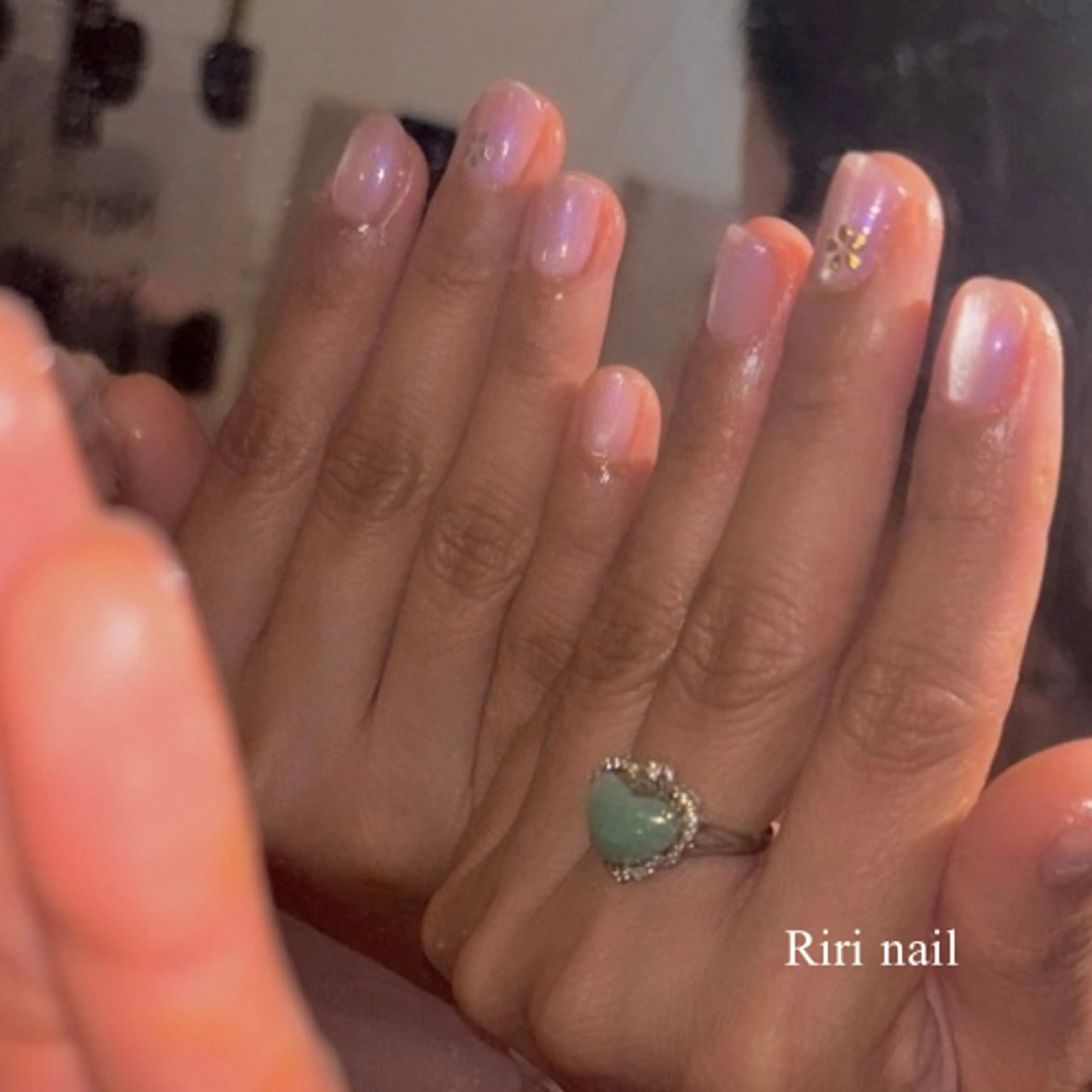 ネイル ハンドネイル 𝐁𝐞𝐥𝐥 𝐦𝐞のネイルデザイン