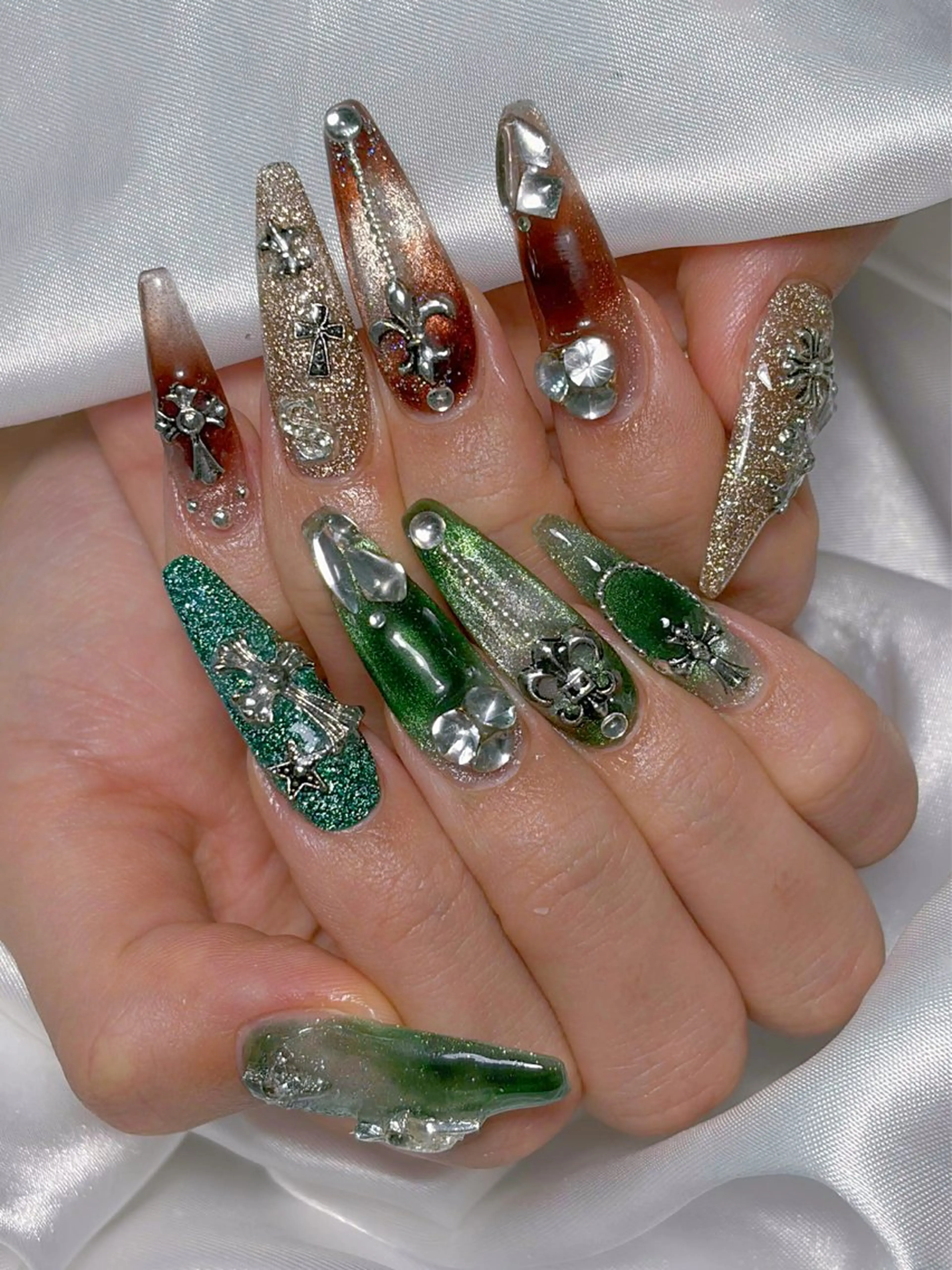 ネイル ハンドネイル LEELA NAIL STUDIO所属・LEELA NAIL STUDIOのネイルデザイン