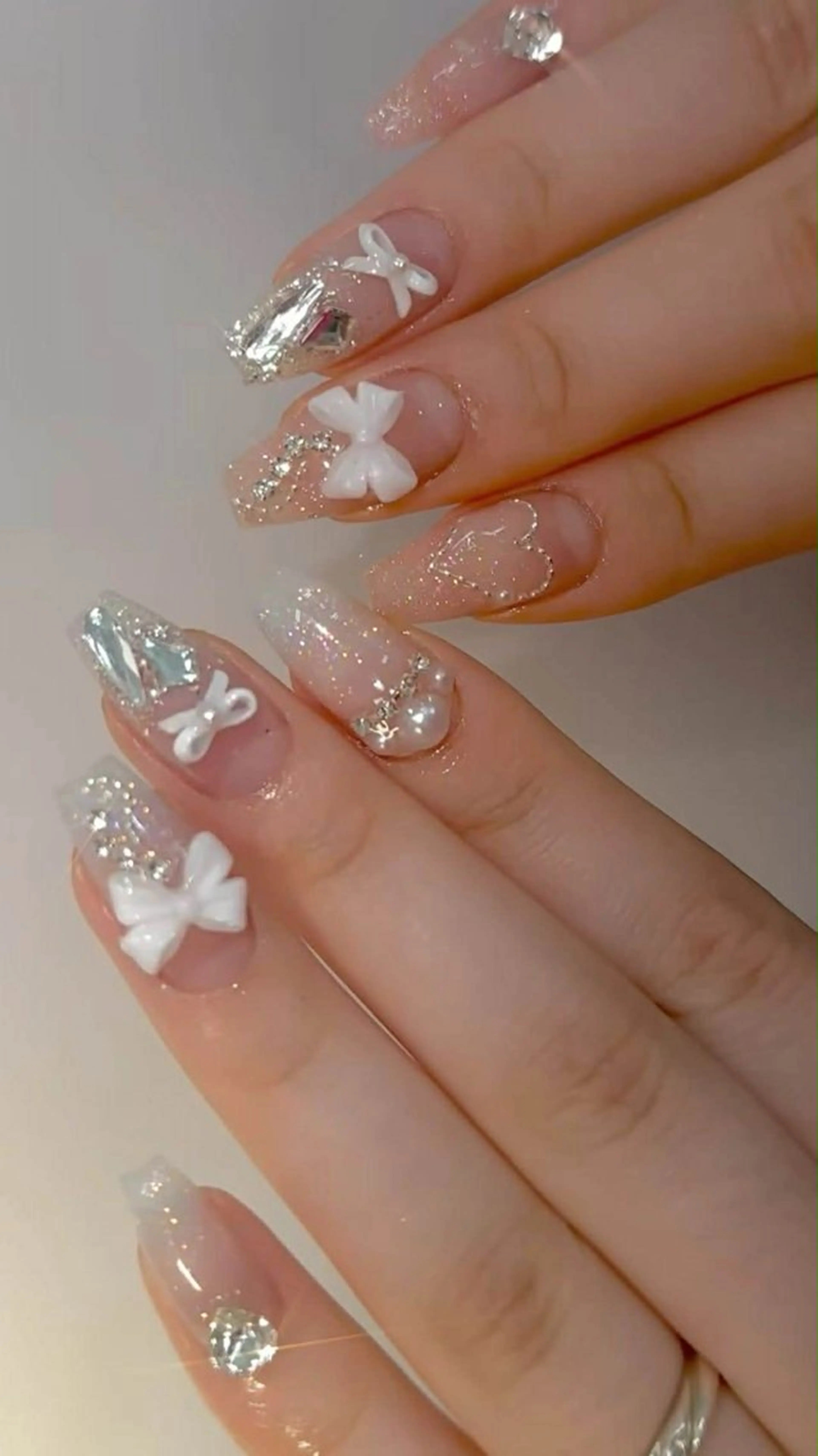 ネイル チークネイル フットネイル フレンチネイル グラデーション 韓国ネイル ハンドネイル harari ri..のネイルデザイン