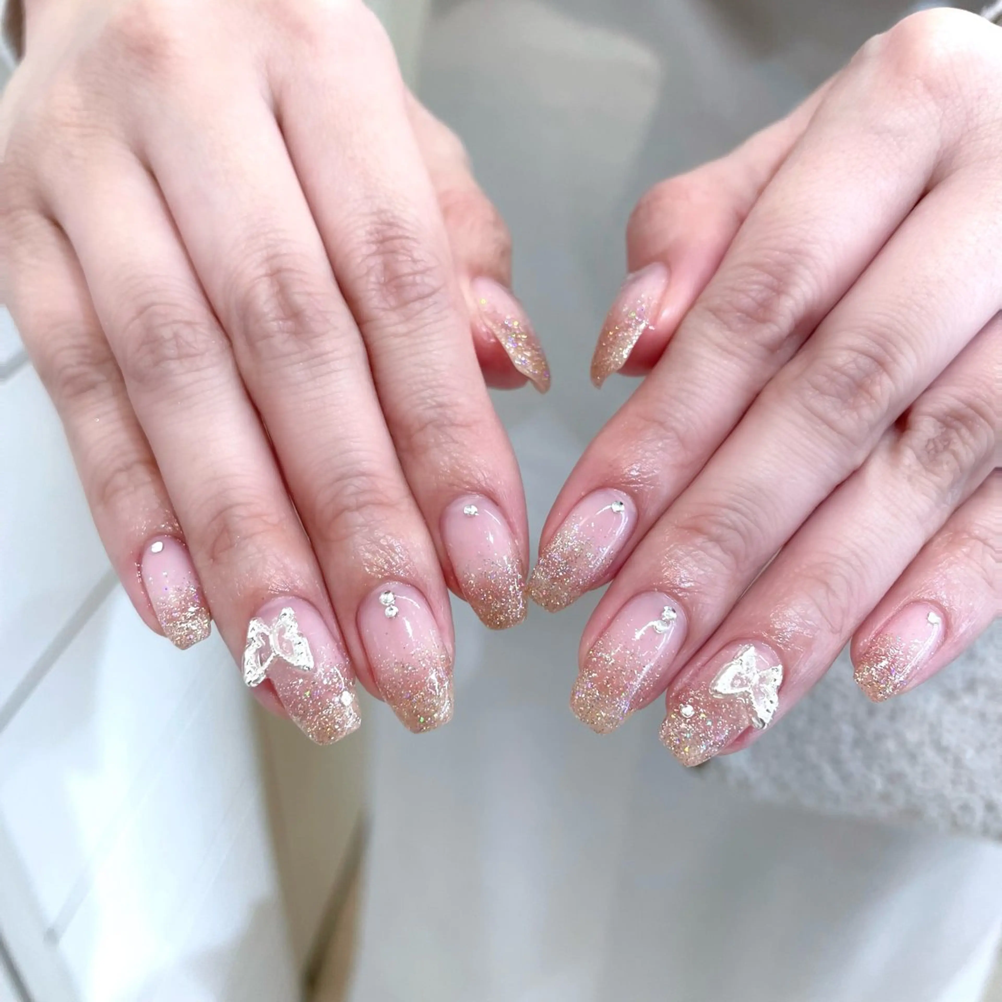 ネイル ラメ(グリッター) ラメグラデーション Tsuki🌙/渋谷 /パラジェルのネイルデザイン