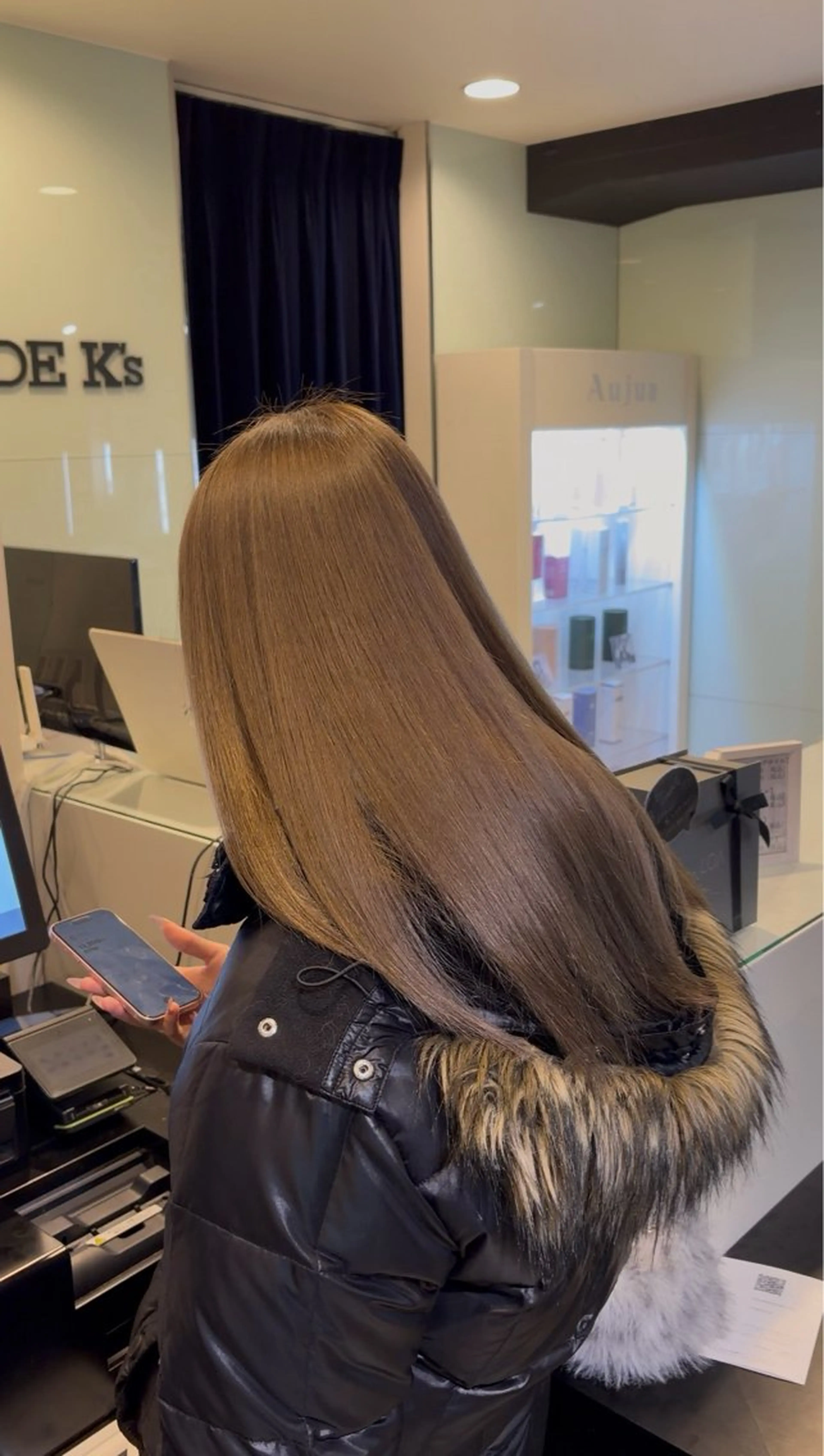 ロング ヘアカラー 中川 蓮のヘアスタイル