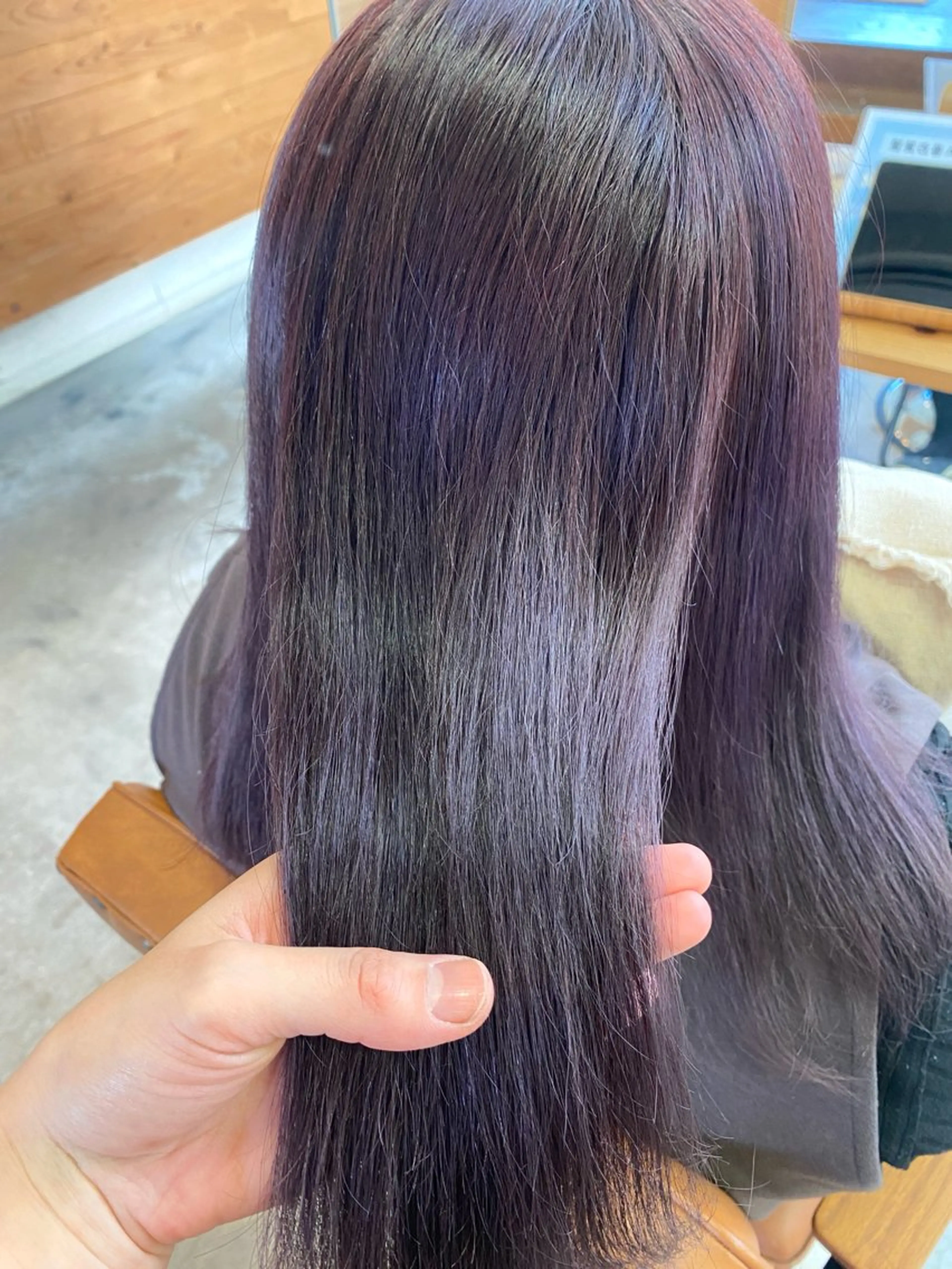 セミロング カラー カット ヘアカラー トリートメント 酸性ストレート/ブリ ーチなしWカラー河本のヘアスタイル