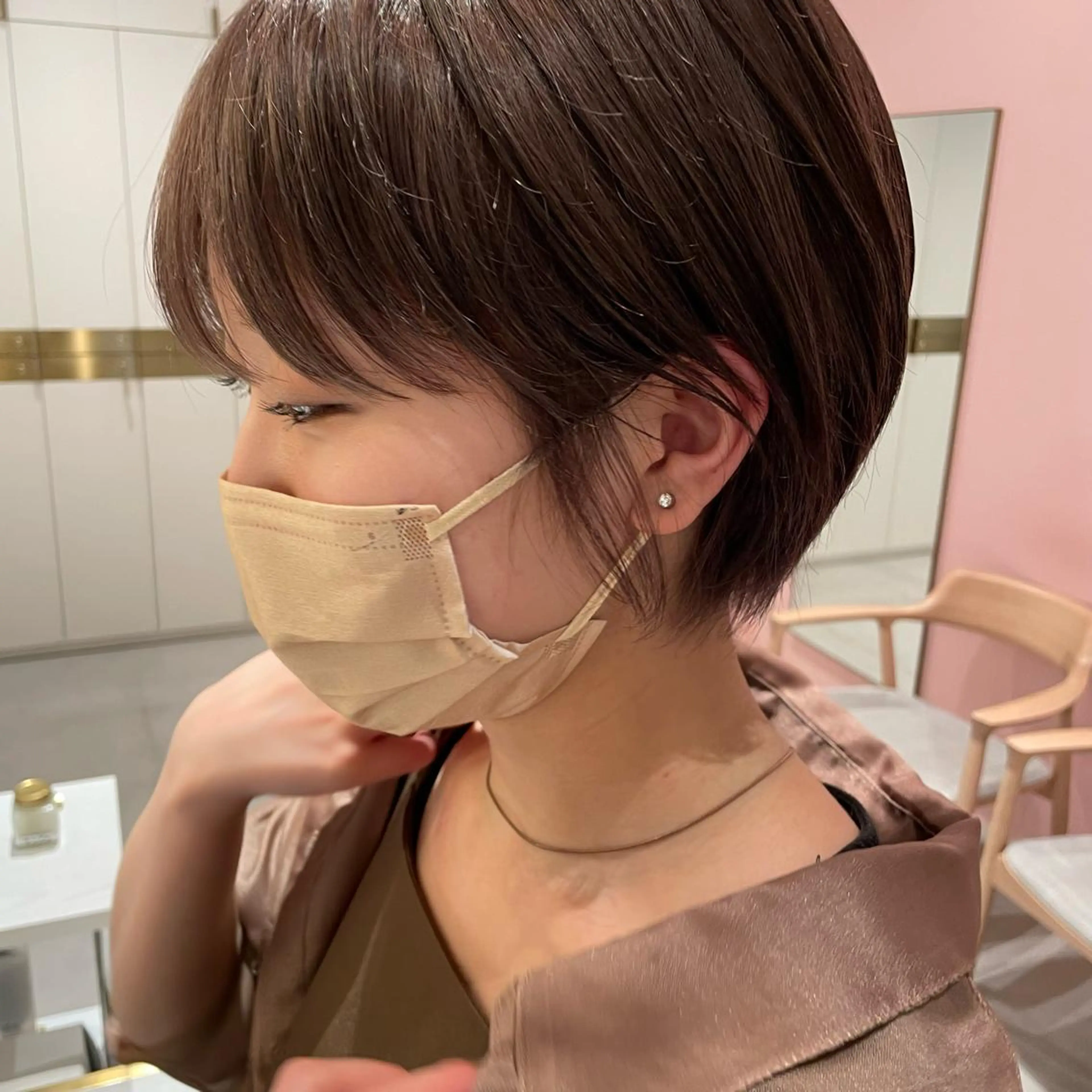 ショート 🤎小顔レイヤー /ベージュ🤎友香のヘアスタイル