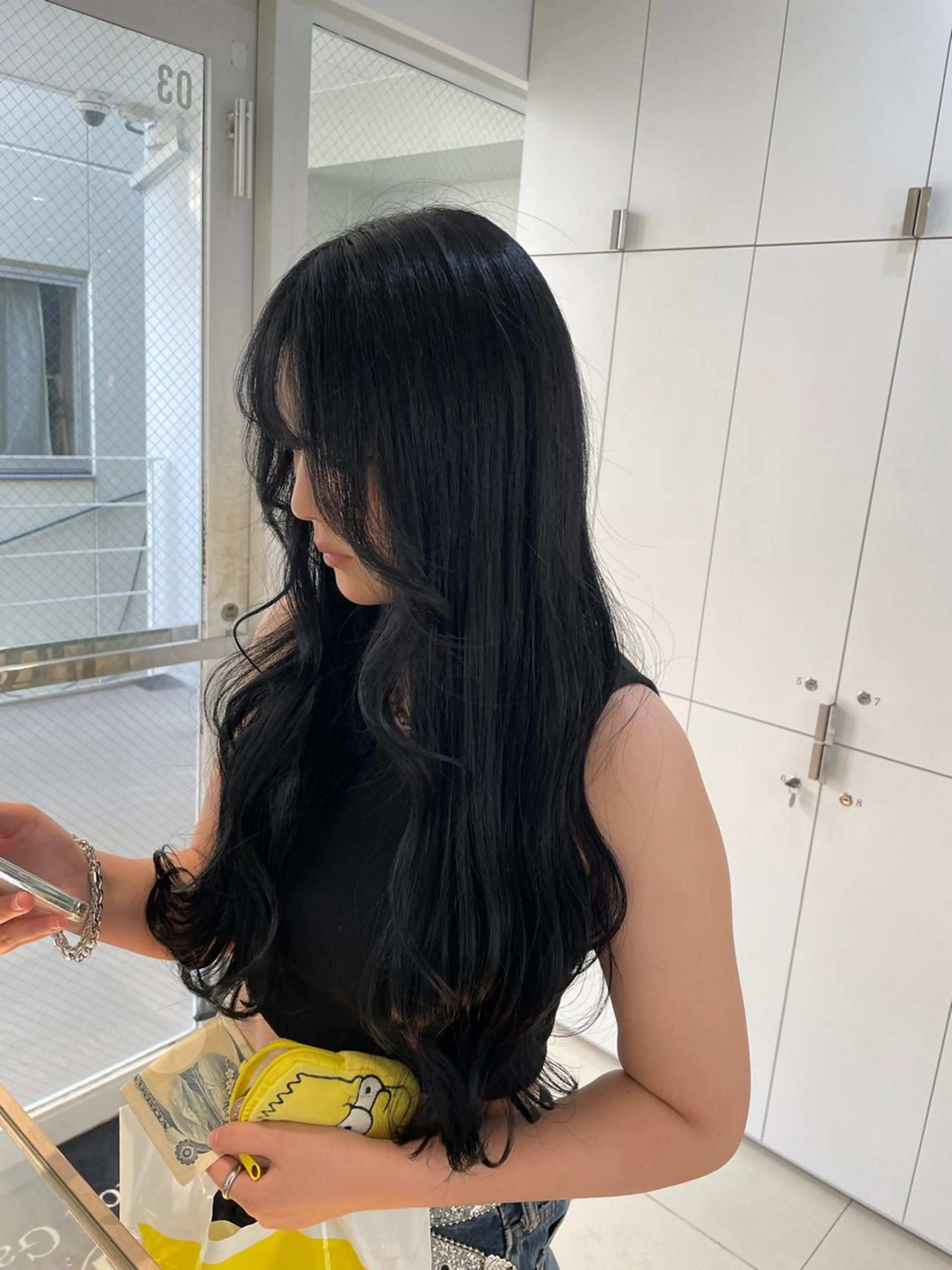 ロング カラー ヘアアレンジ 黒髪 ブリーチ ブルーカラー ブルーブラック 透明感カラー ヘアカラー トリートメント ヘッドスパ ヘアセット 艶髪✨寒色カラー✨ 翁長孝輔のヘアスタイル