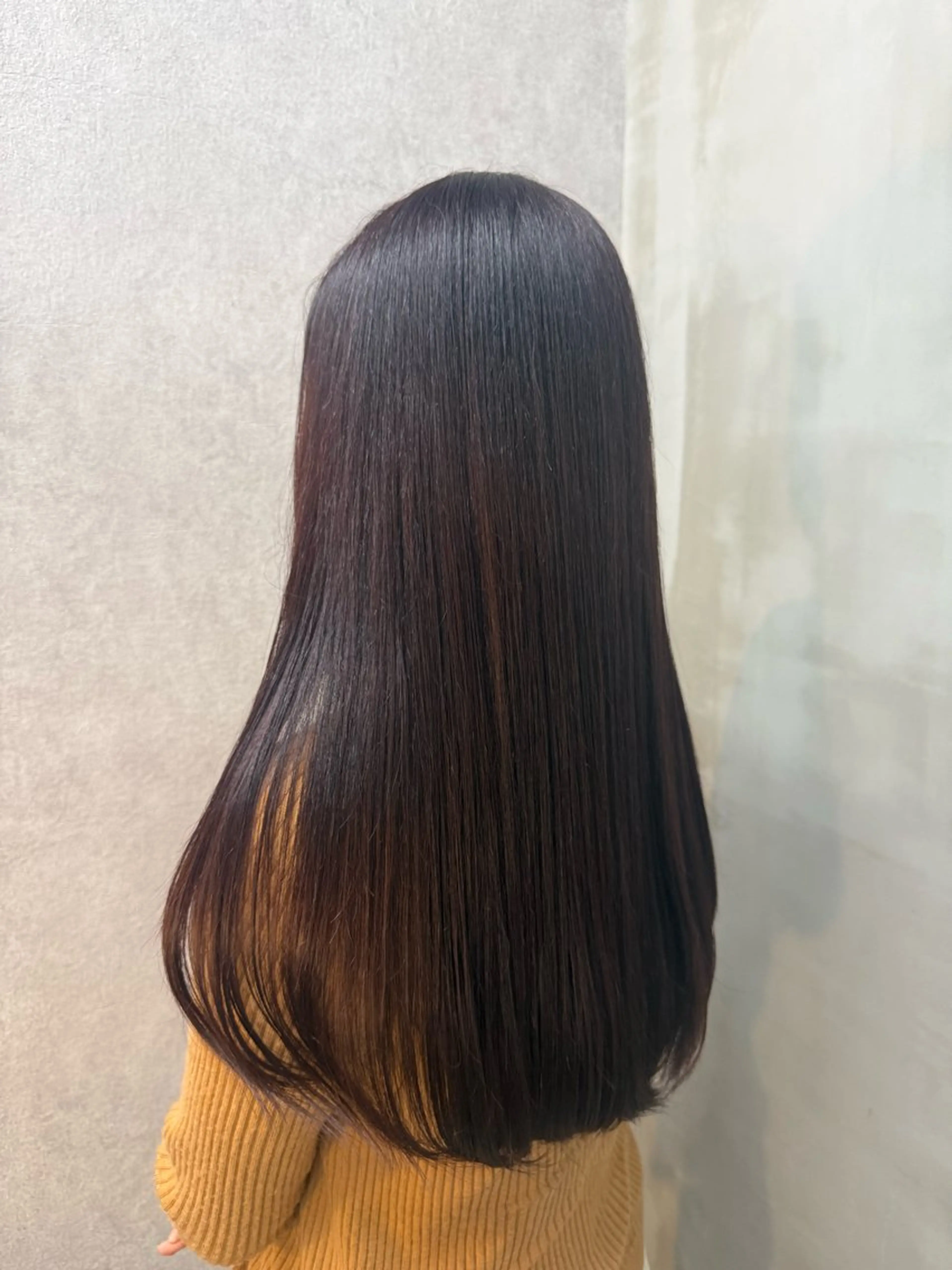 ロング ロング ヘアカラー qpulaあいみ 透明感カラーのヘアスタイル
