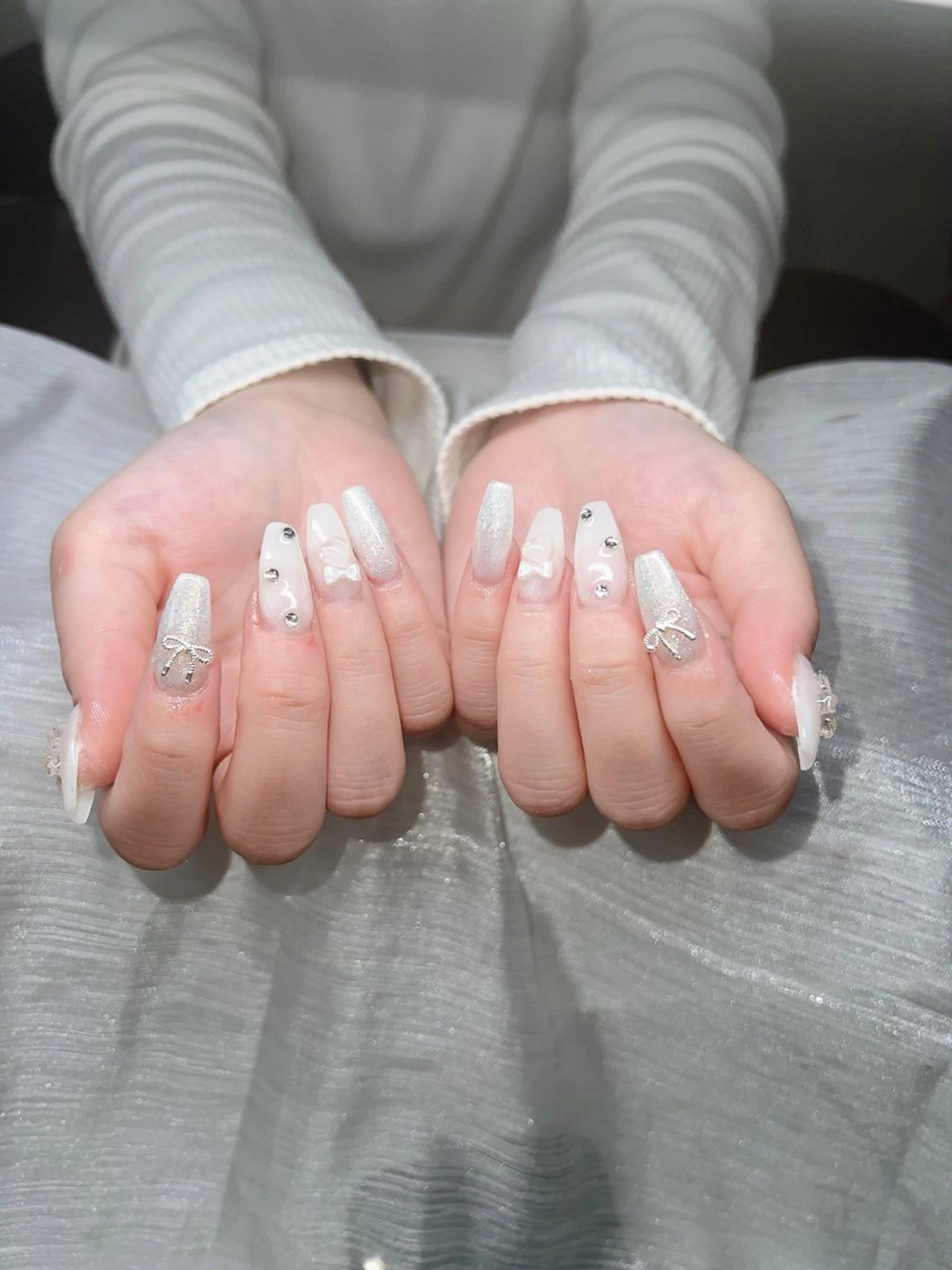ネイル 長さ出し グラデーション 卒業式 キラキラネイル マグネットネイル Lee Nails チップ長さだし専門店のネイルデザイン