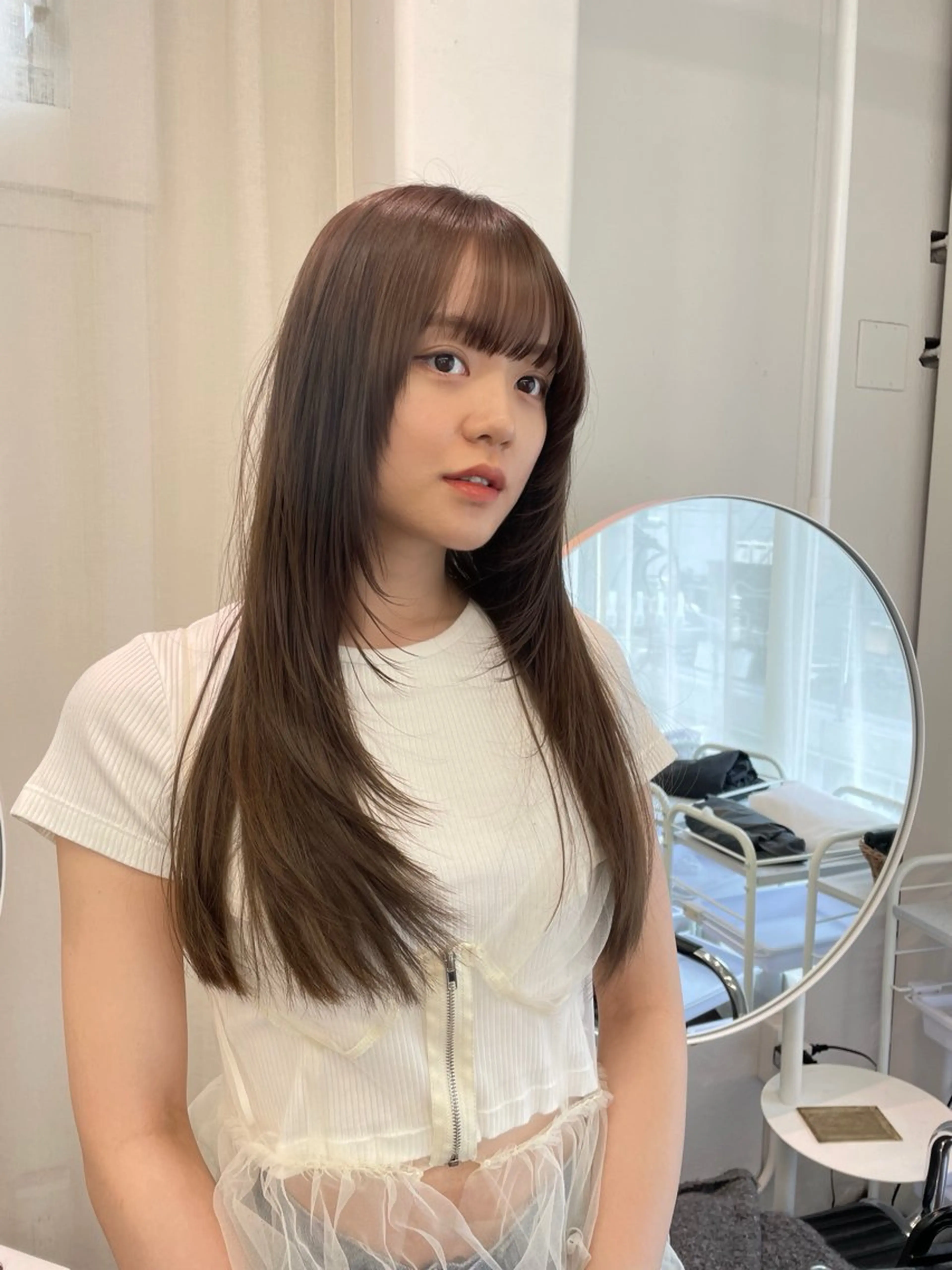 ロング カラー ブリーチ レイヤーカット カット ヘアカラー トリートメント レイヤーカット🎀 kanaのヘアスタイル