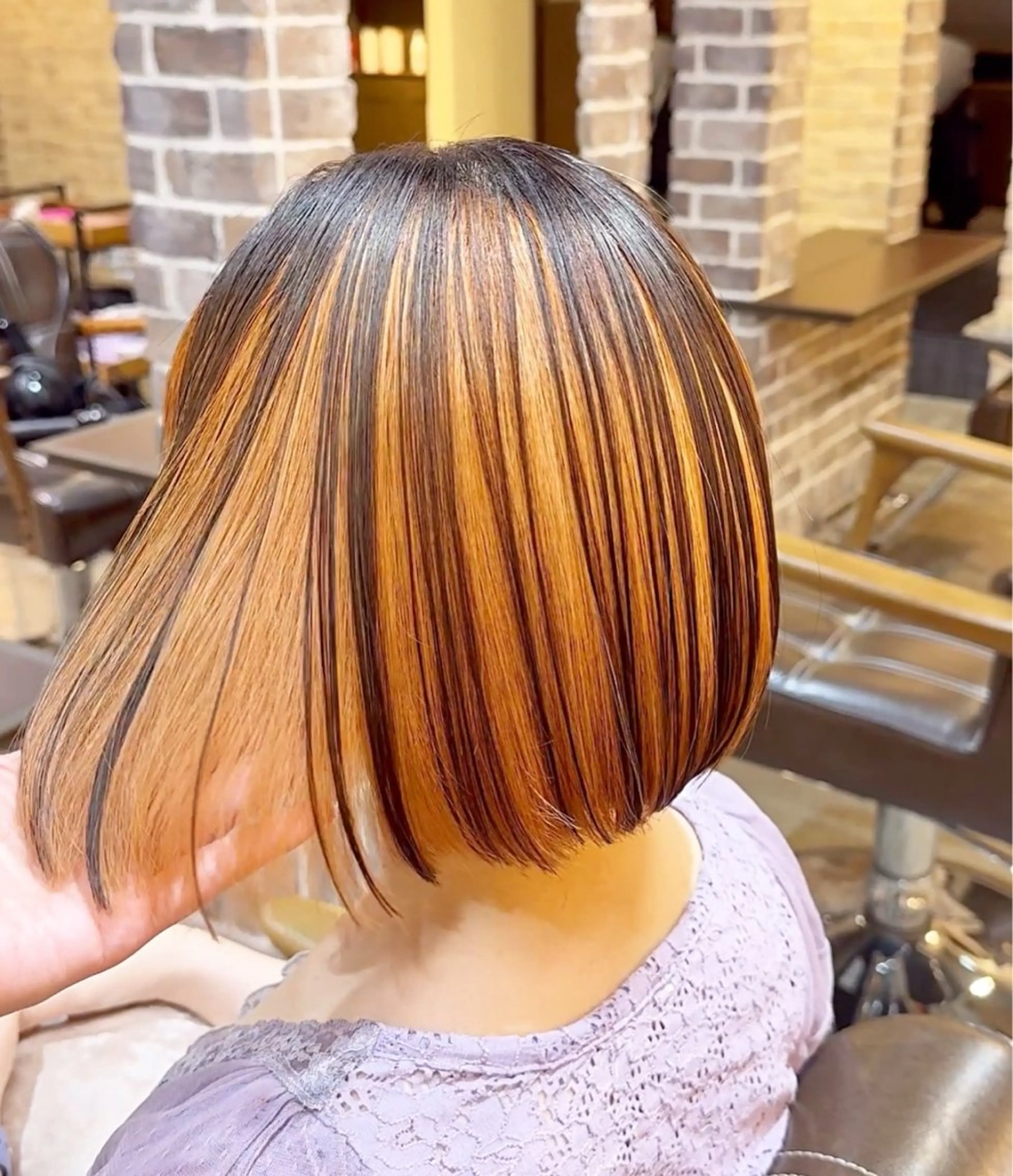 ミディアム カラー ブリーチ オレンジ カット ヘアカラー トリートメント 艶カラー/インナー /グラデ/大西小百合のヘアスタイル