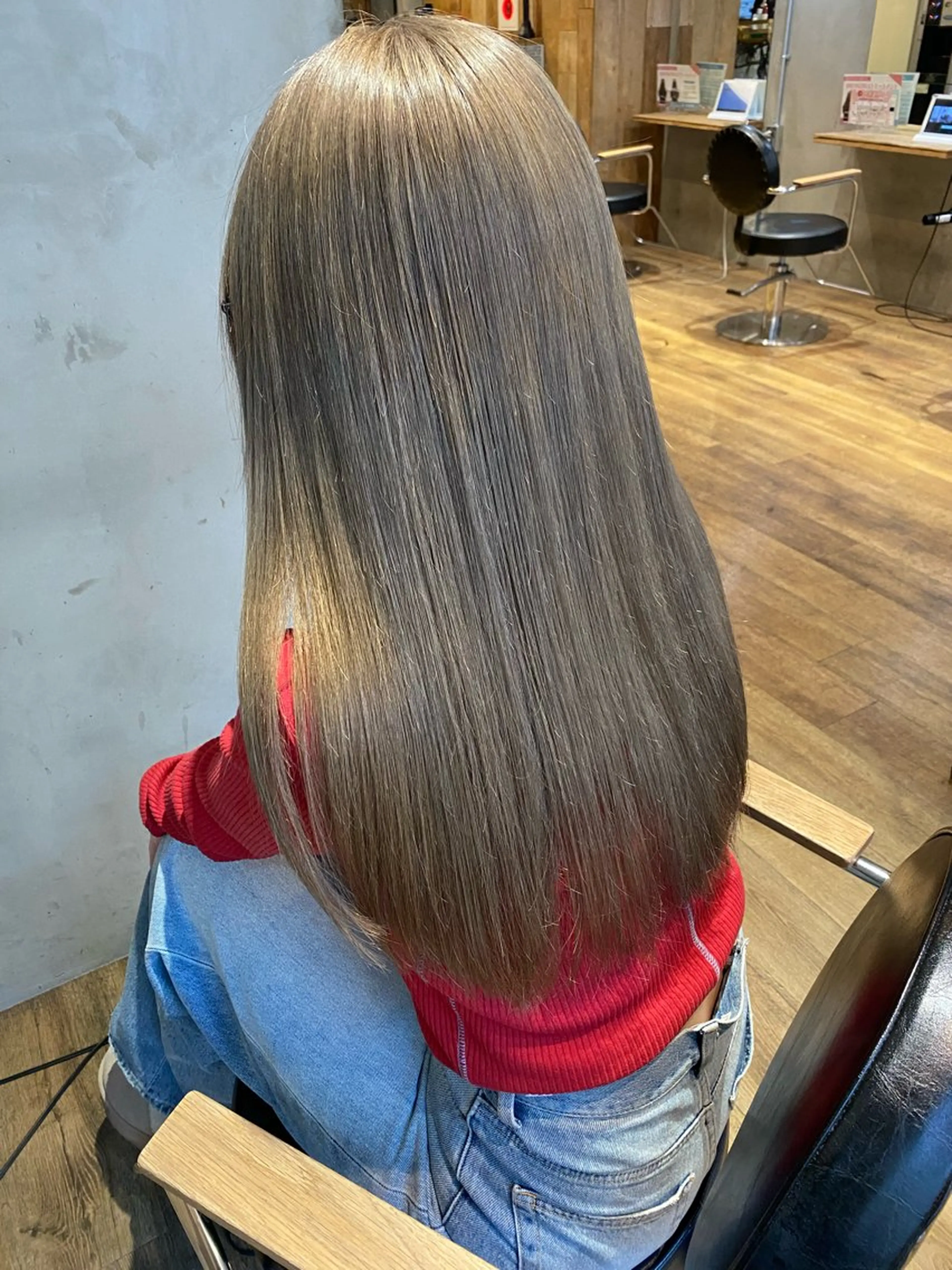 ロング カット ヘアカラー 井上 麻帆のヘアスタイル