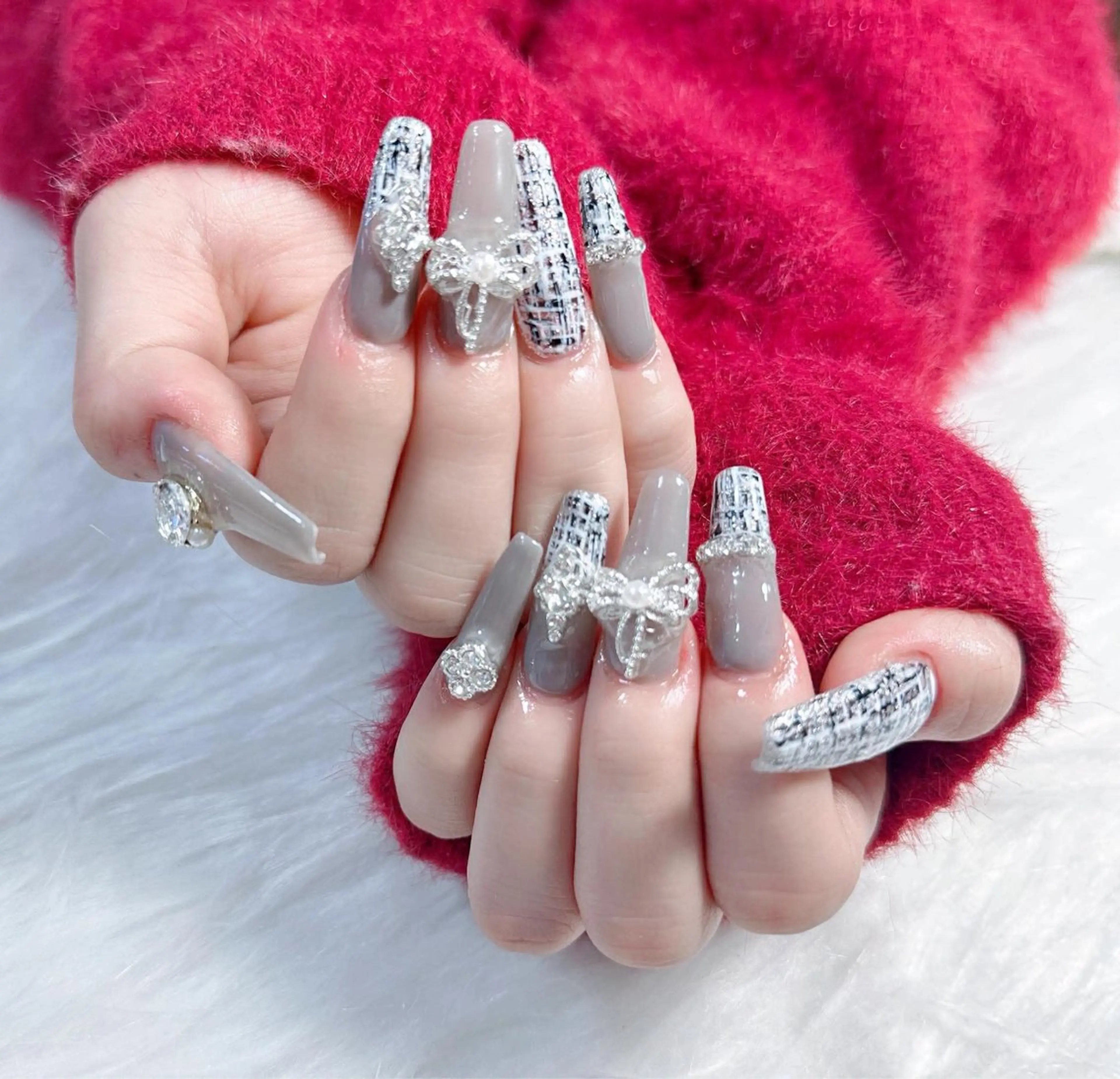 ネイル 長さ出し フレンチネイル グラデーション キラキラネイル 韓国ネイル ハンドネイル Hana Nail Salonのネイルデザイン