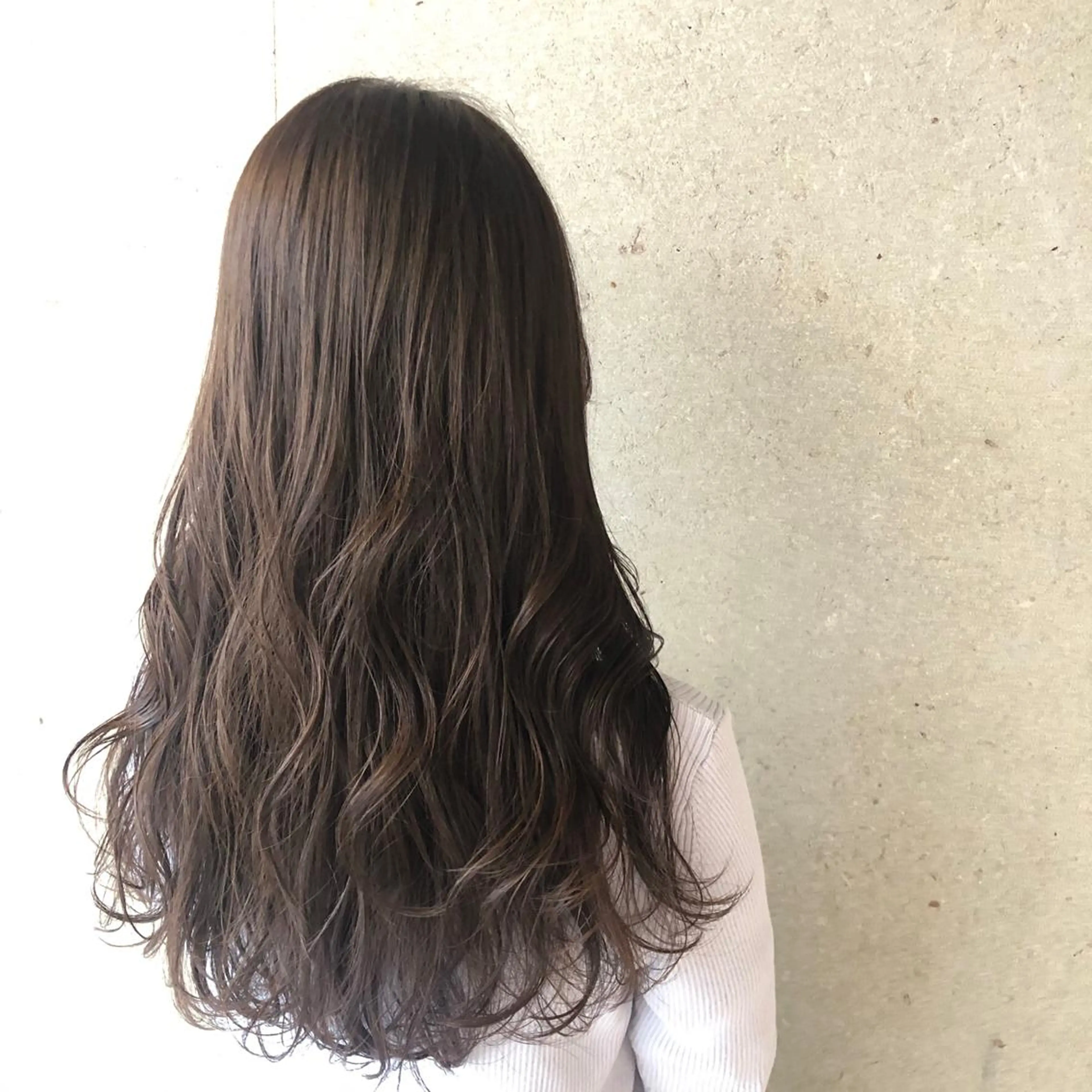 セミロング カラー カット ヘアカラー トリートメント chiaki .のヘアスタイル
