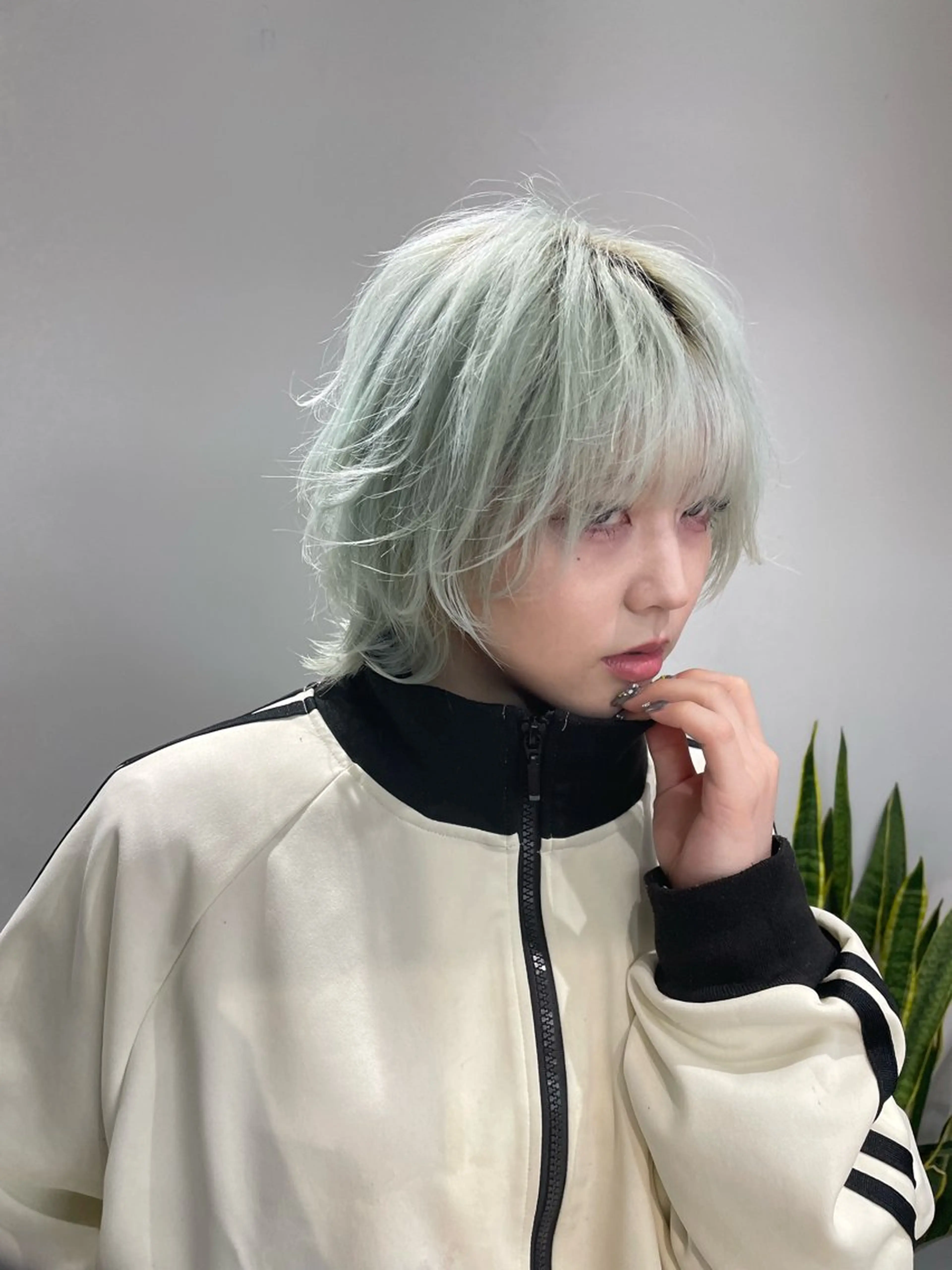 ショート ショートヘア ウルフカット メンズ縮毛矯正 メンズカット/のヘアスタイル