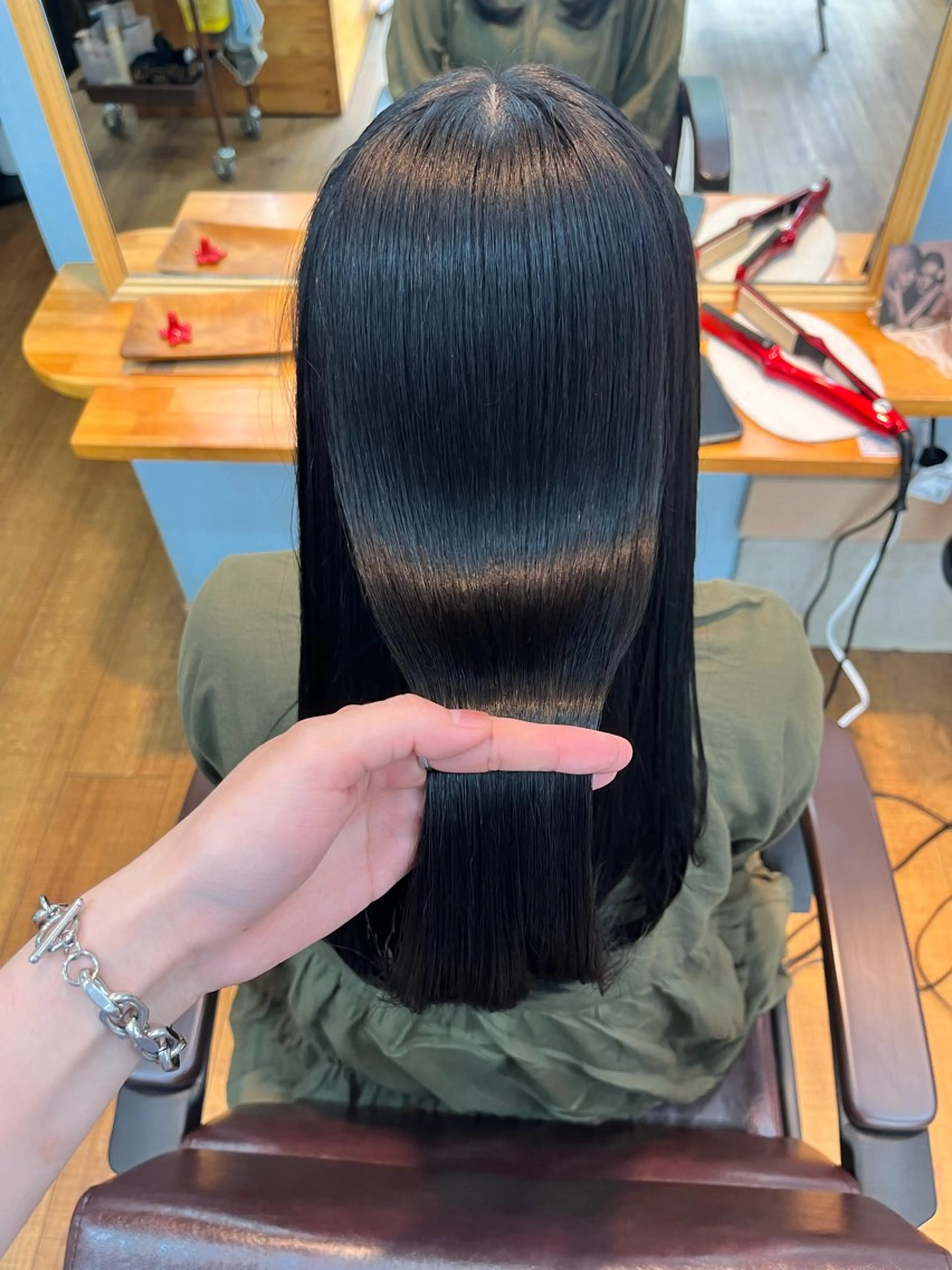 ロング カラー ダブルカラー インナーカラー 髪質改善 🫧ハイトーン/ ブリーチ🫧白石航汰のヘアスタイル