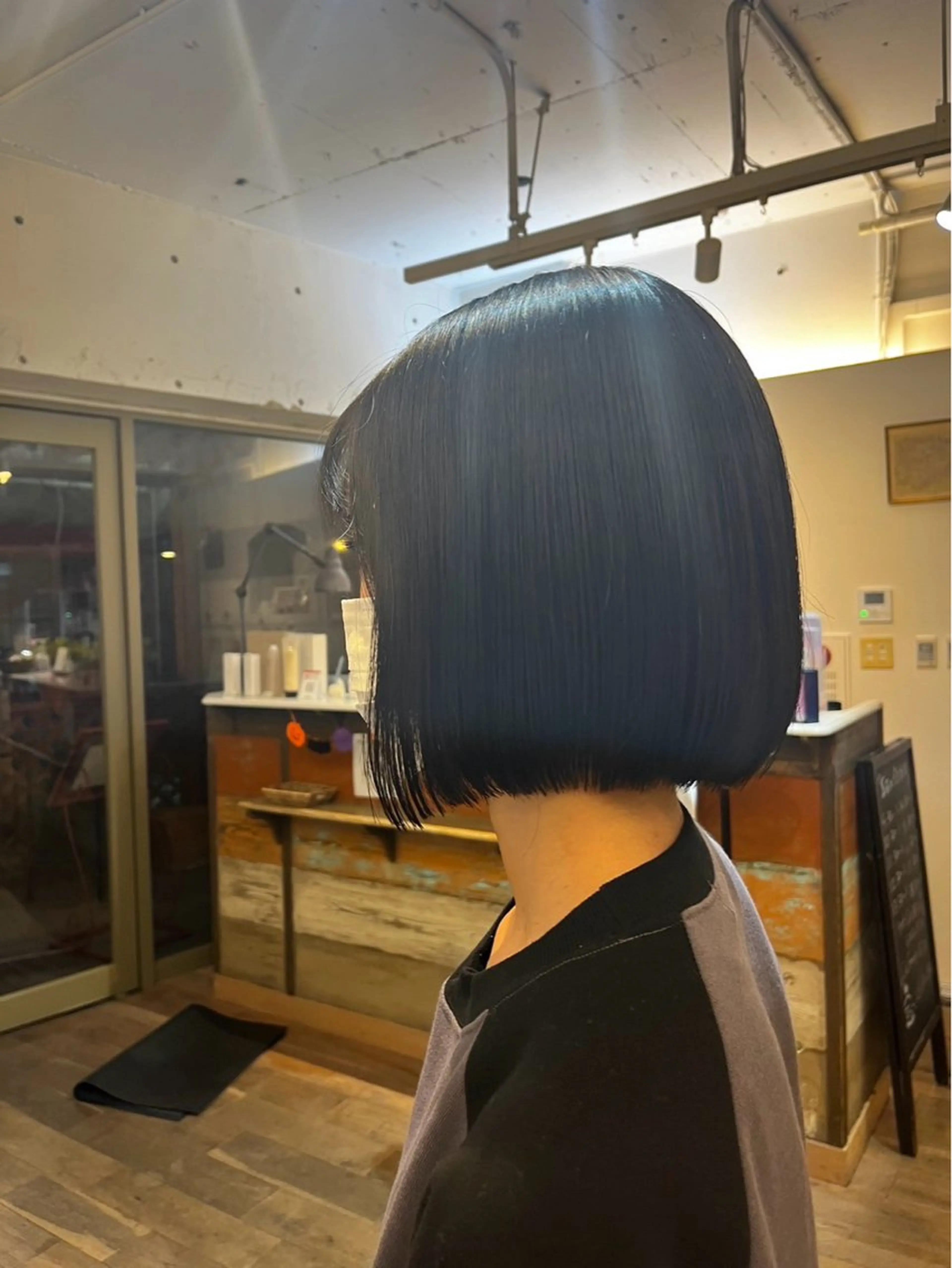ミディアム ボブ カット 臺 佳連のヘアスタイル