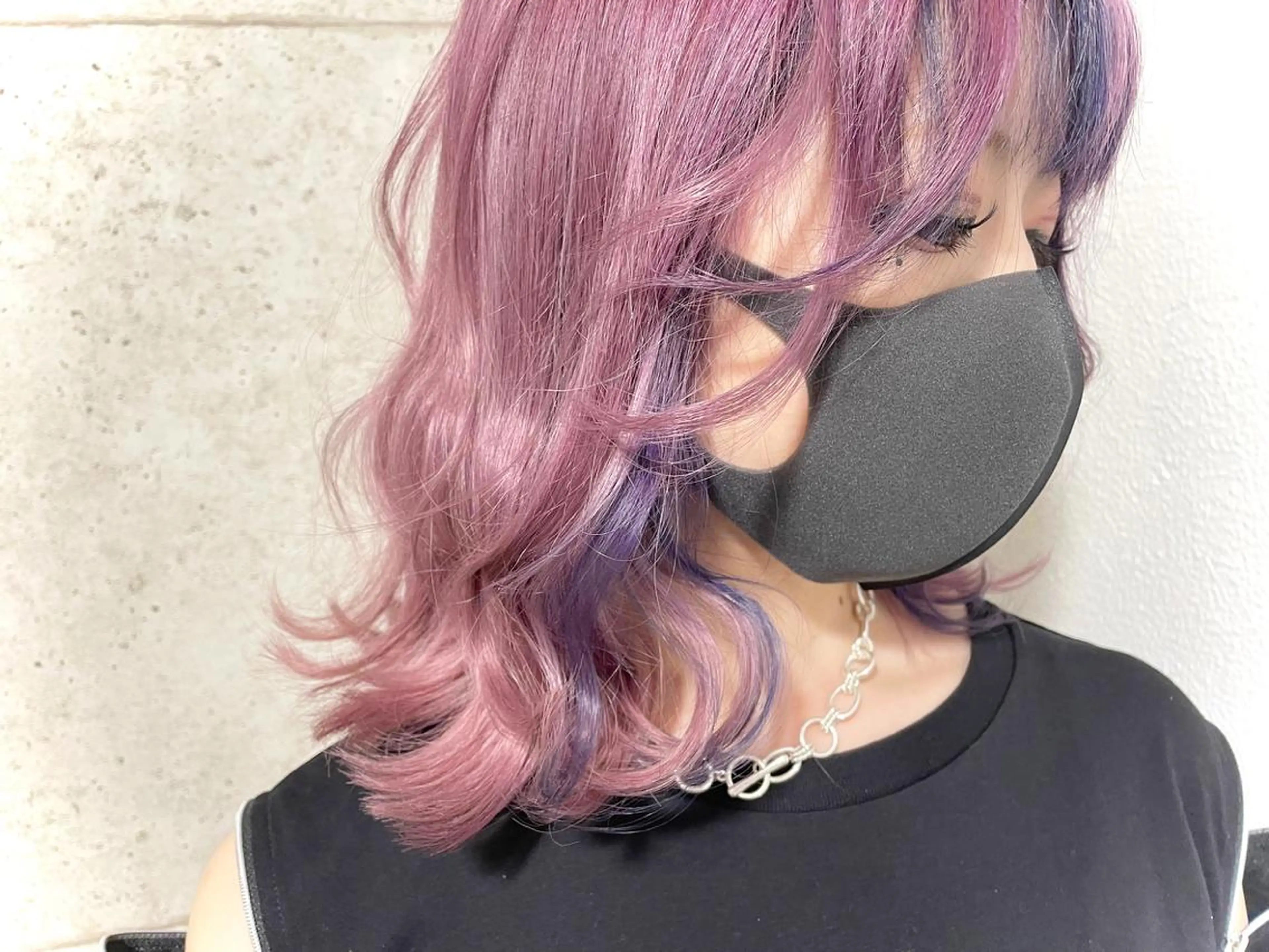 ミディアム カラー イヤリングカラー パープルカラー 1日1名様限定 予約可能のヘアスタイル