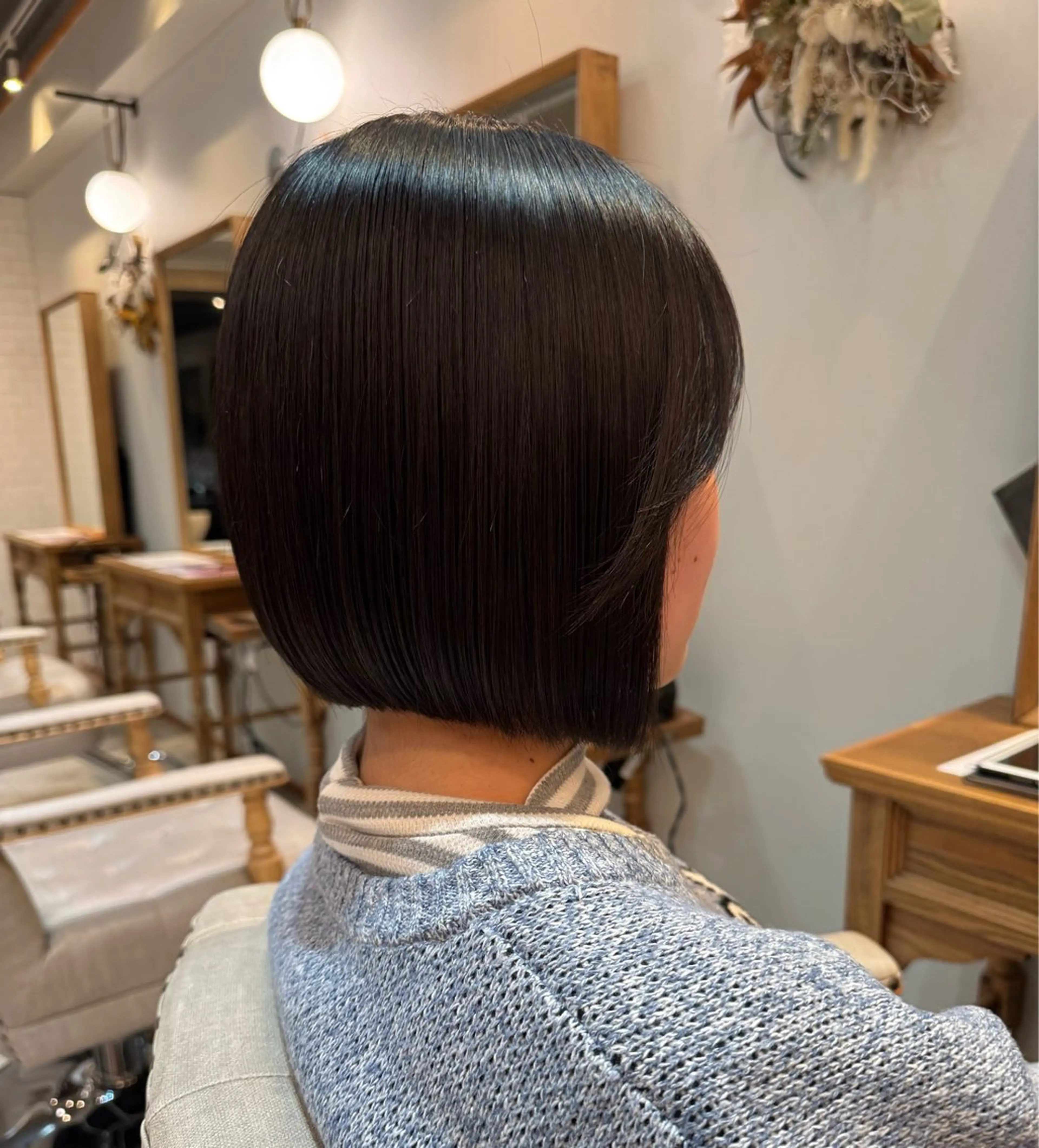 ミディアム MIKIE ．のヘアスタイル