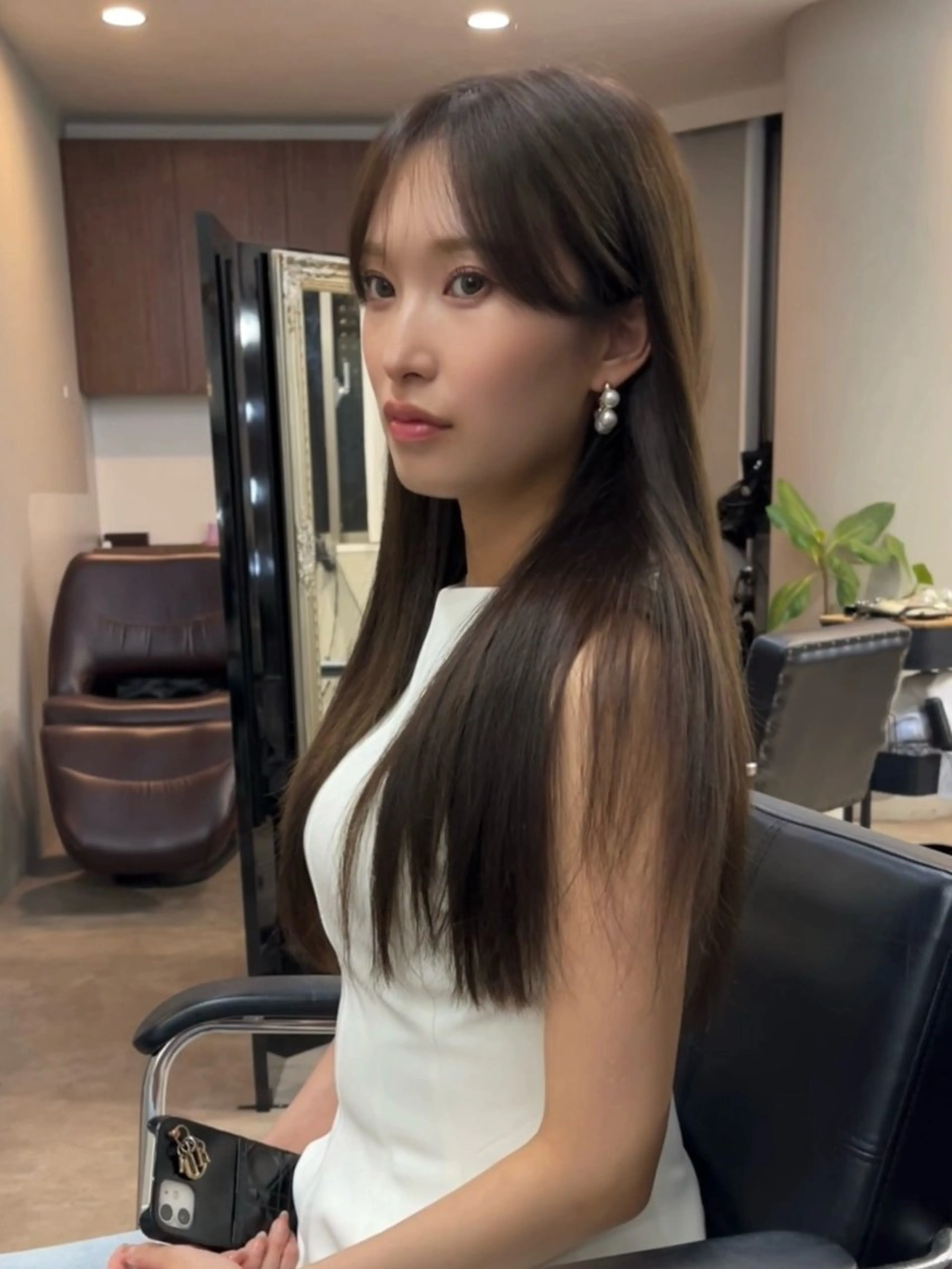 ロング カラー ヘアカラー トリートメント YUSUKE レイヤーカットカラーのヘアスタイル