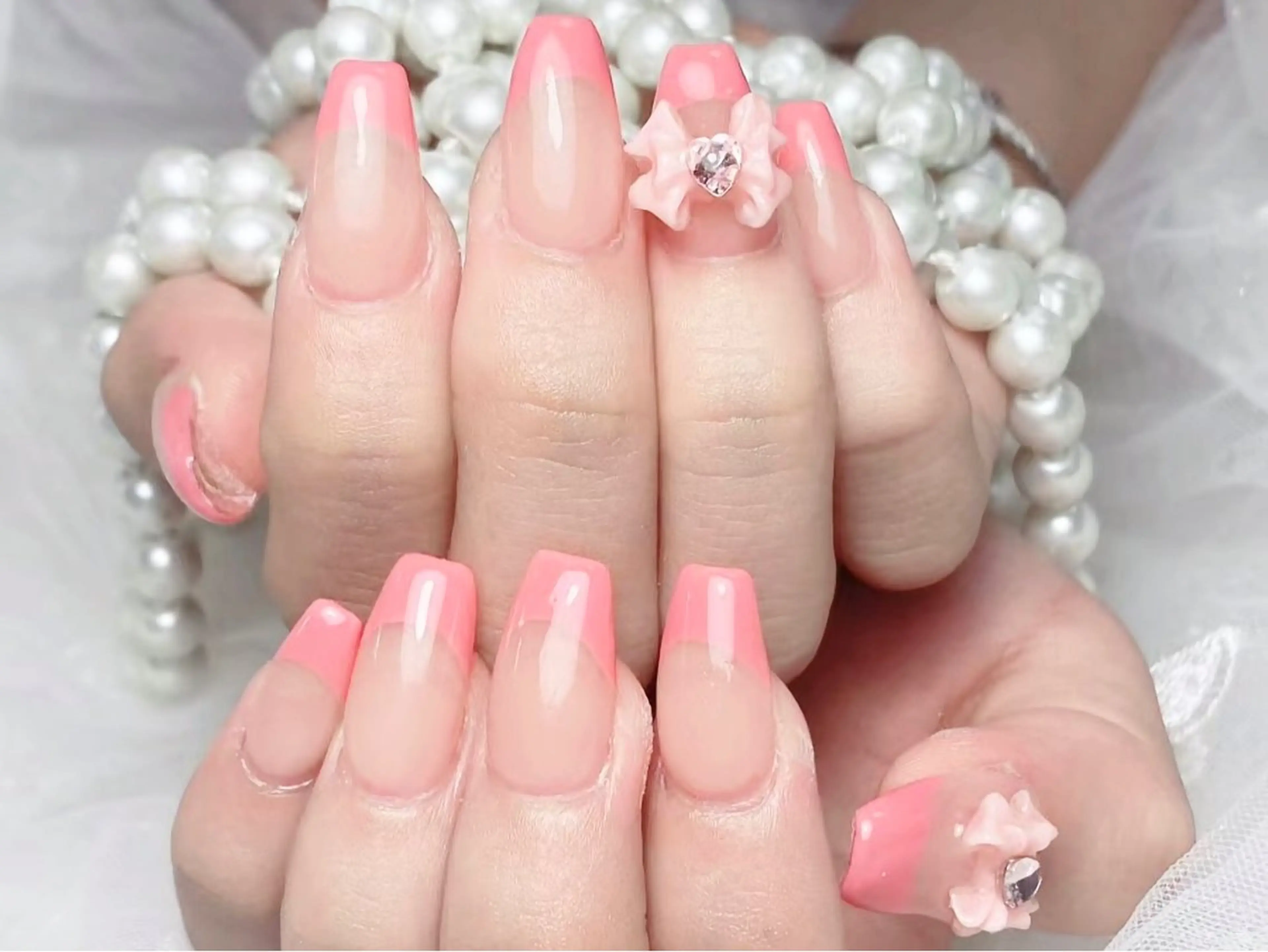 ネイル オーロラネイル チークネイル 長さ出し フットネイル フレンチネイル ハンドネイル ハンドケア lily nailのネイルデザイン