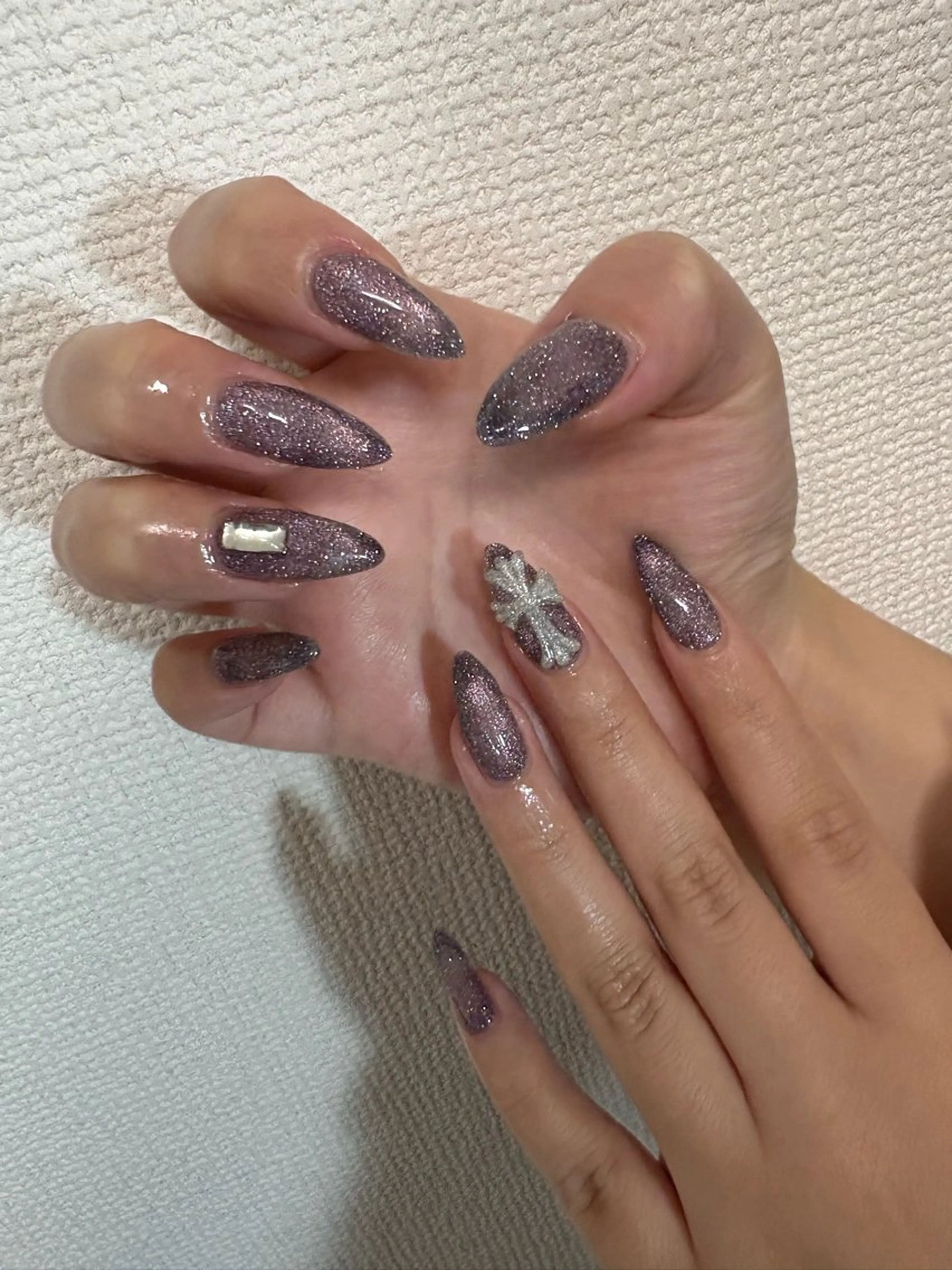 ネイル 黒須莉奈 IRYのネイルデザイン