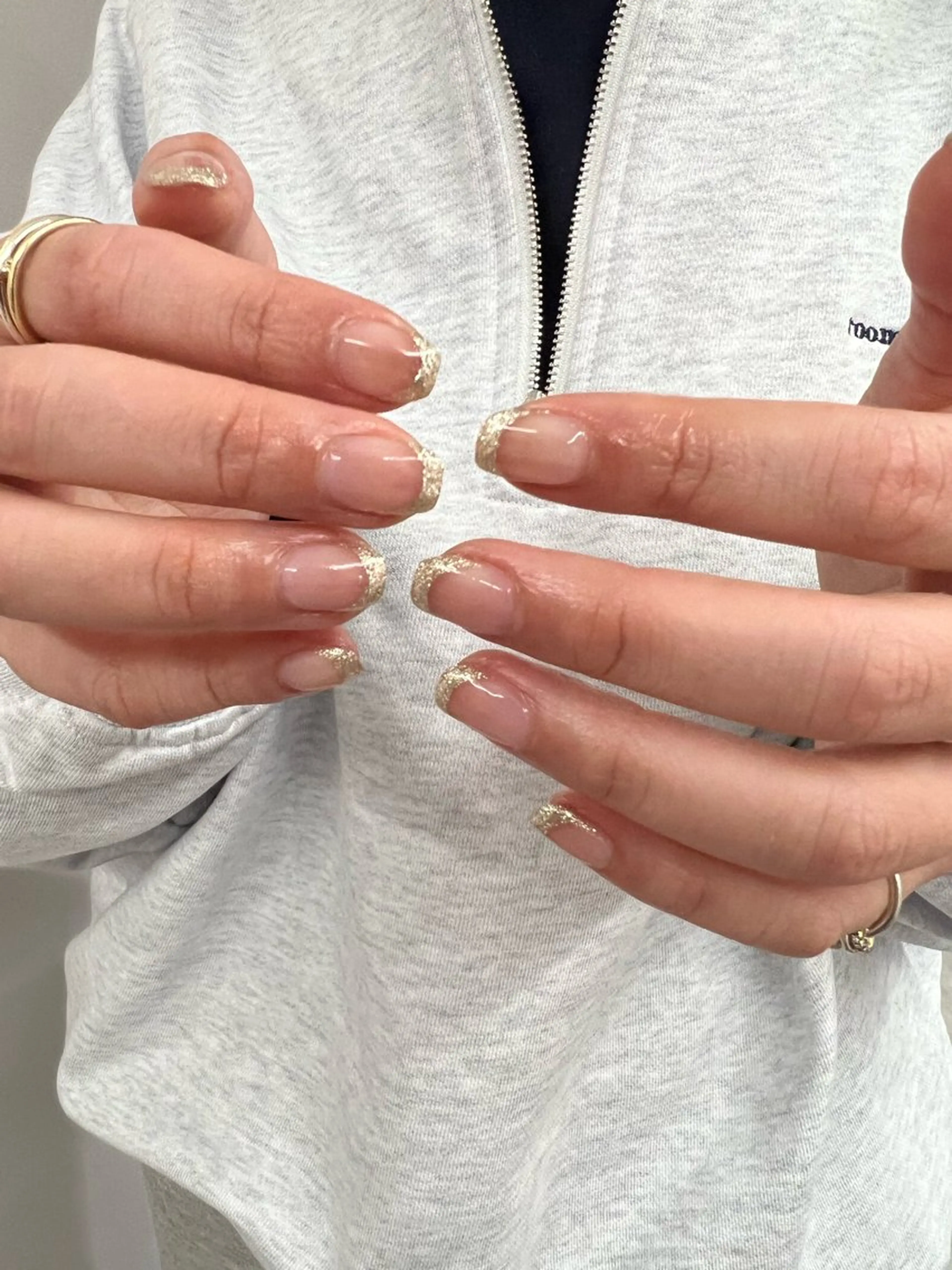ネイル フレンチネイル ゴールド ラメ(グリッター) Bana_ Nailのネイルデザイン