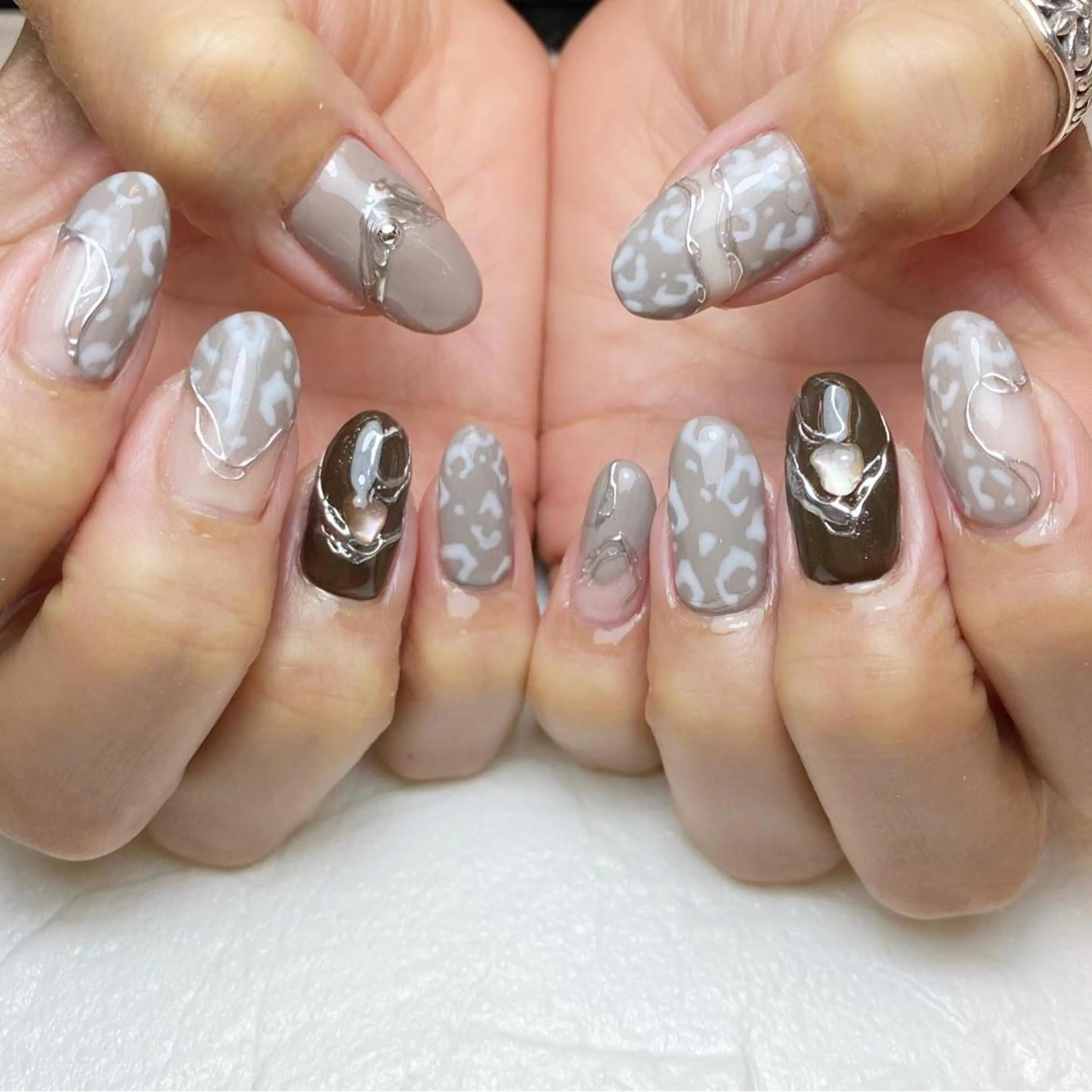 ネイル アニマル柄 ハンドネイル Nail ameria megu所属・ameria meguのネイルデザイン