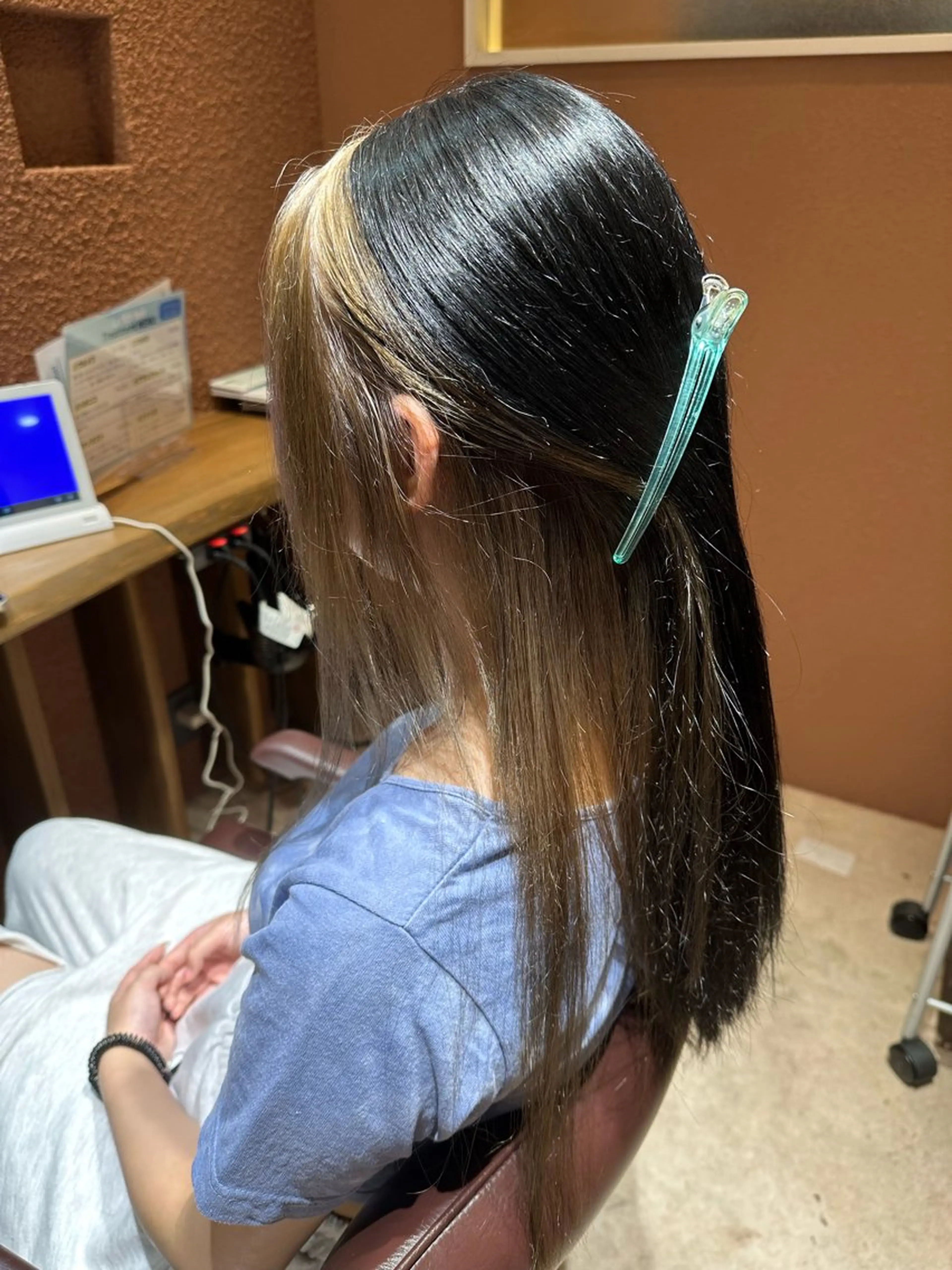 カラー ミストバング  フェイスフレーミング インナーカラー 西浦慎二 /艶カラー/髪質改善のヘアスタイル