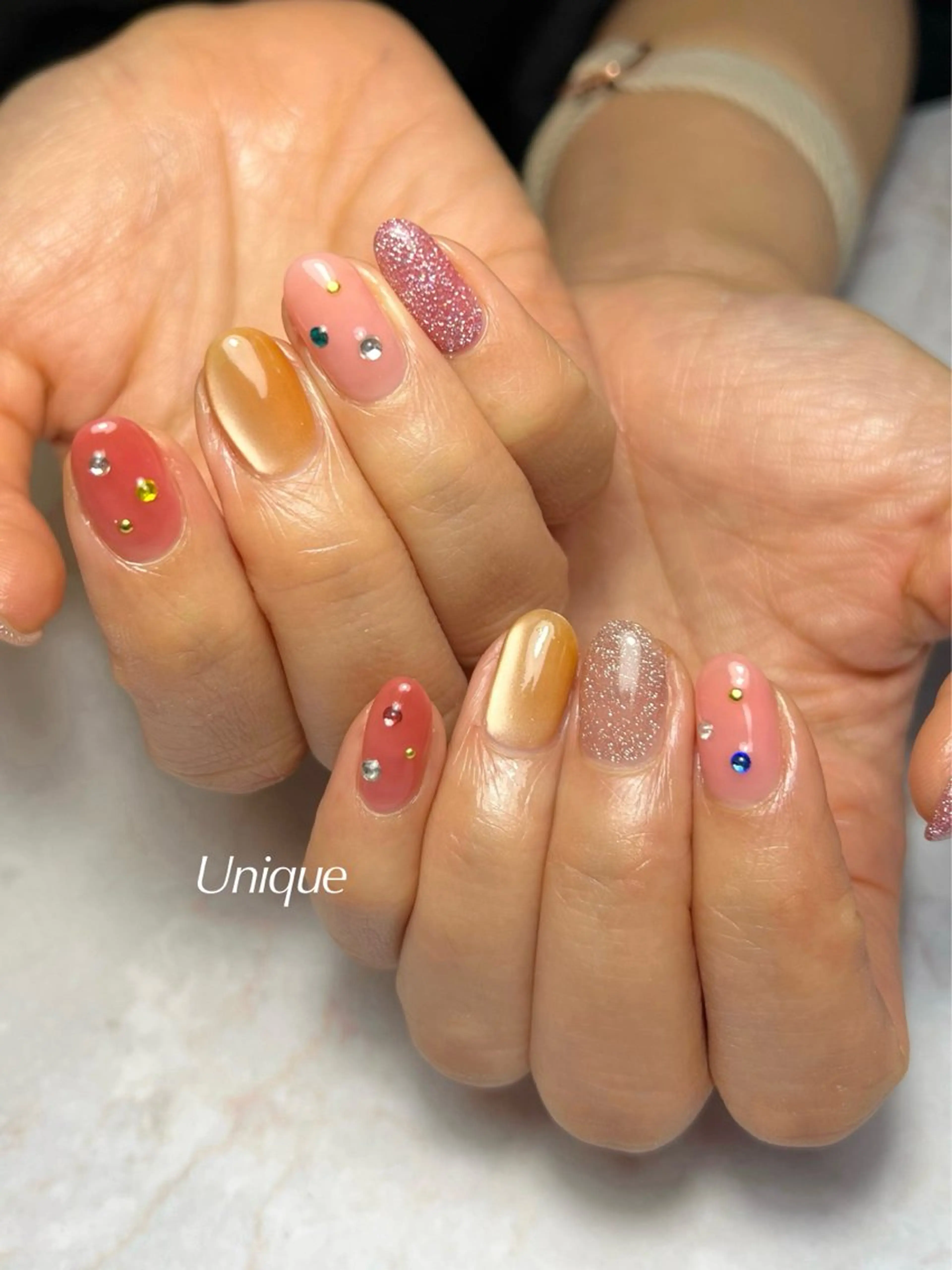 ネイル ハンドネイル Unique 【ユニーク】のネイルデザイン