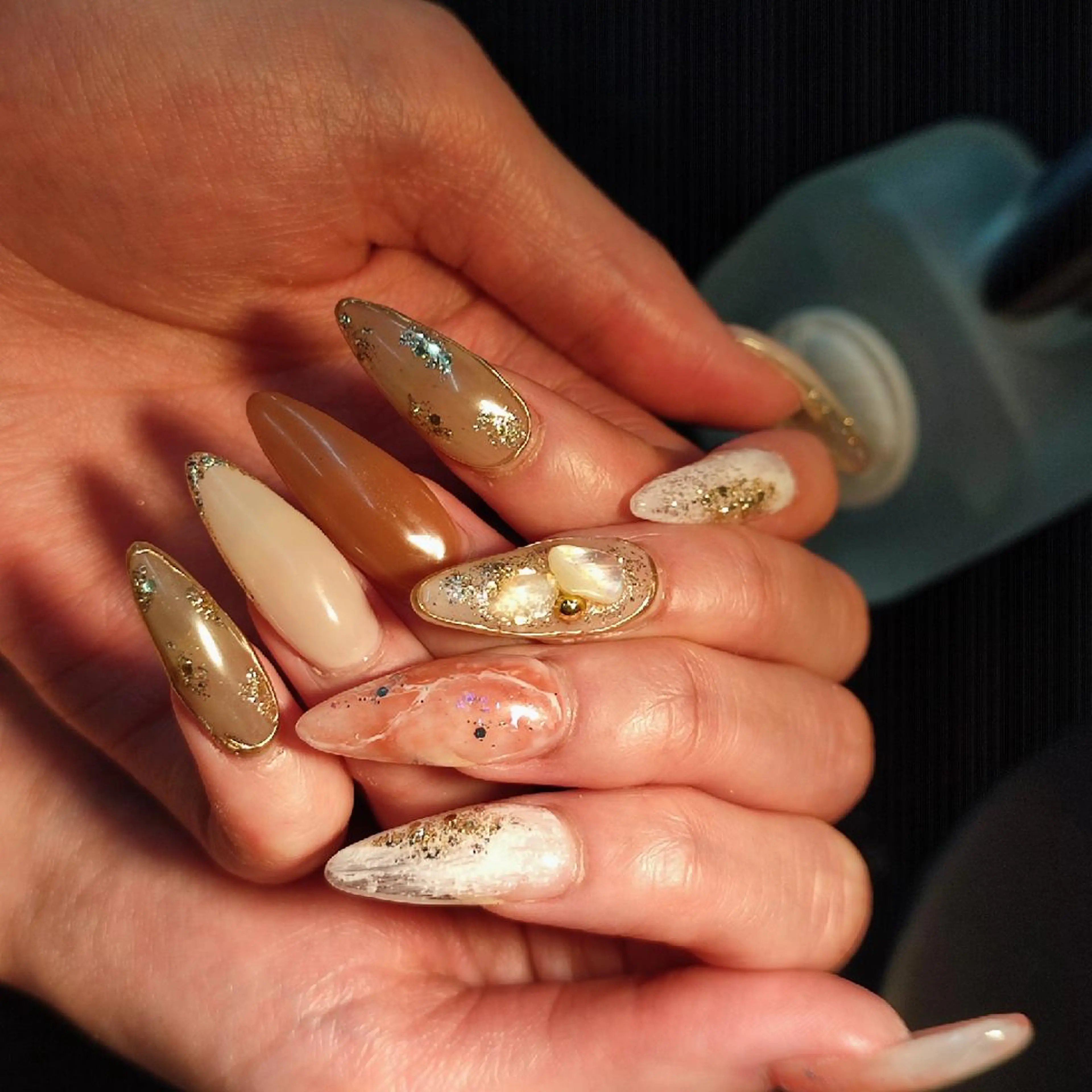 ネイル ハンドネイル RUNWAY 　　の眉毛・アイブロウイメージ