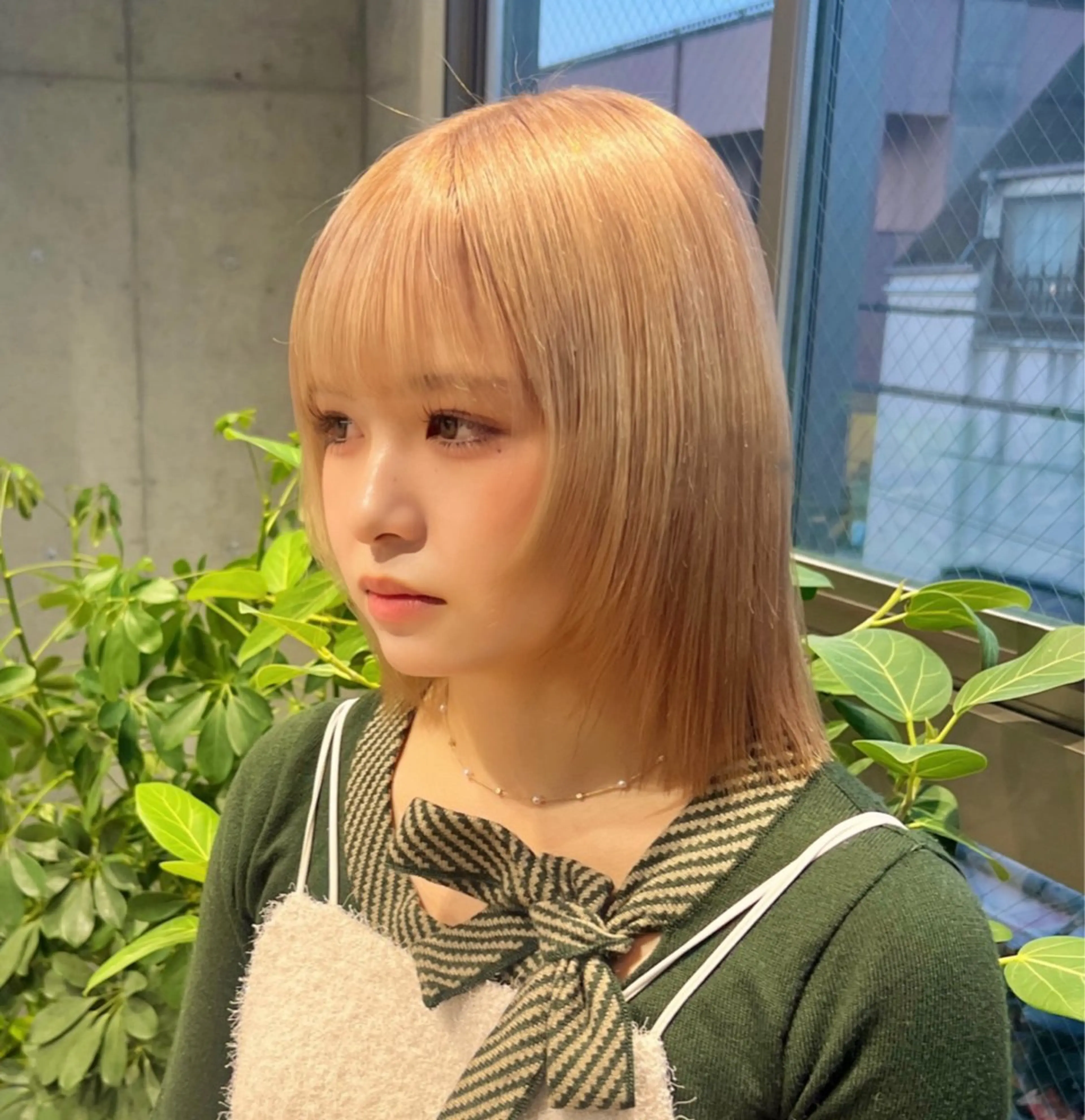 カラー ベージュカラー ハイトーンカラー カット ヘアカラー トリートメント 透明感/血色カラー/ 似合せレイヤー/ゆいのヘアスタイル