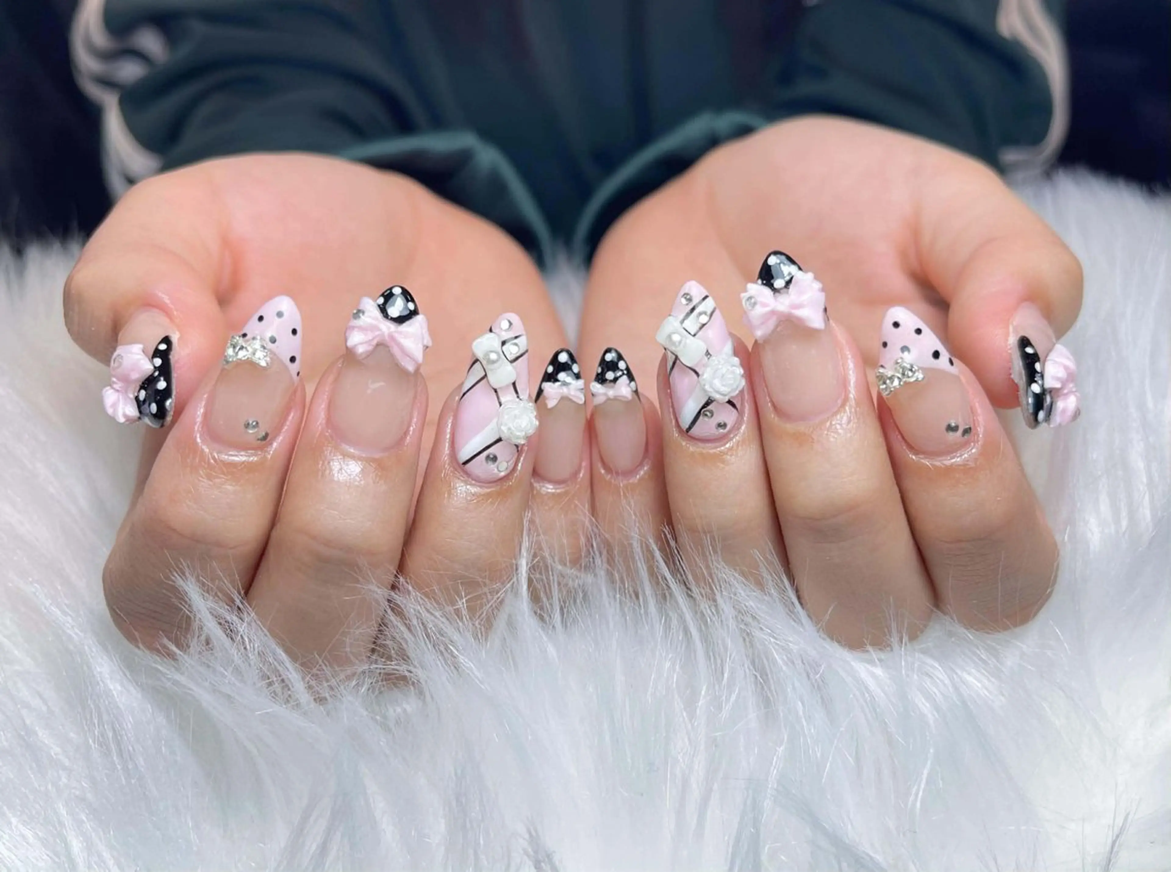 ネイル アートネイル 成人式 ジェルネイル ニュアンスネイル 夏ネイル ハンドネイル NIE MoMoのネイルデザイン