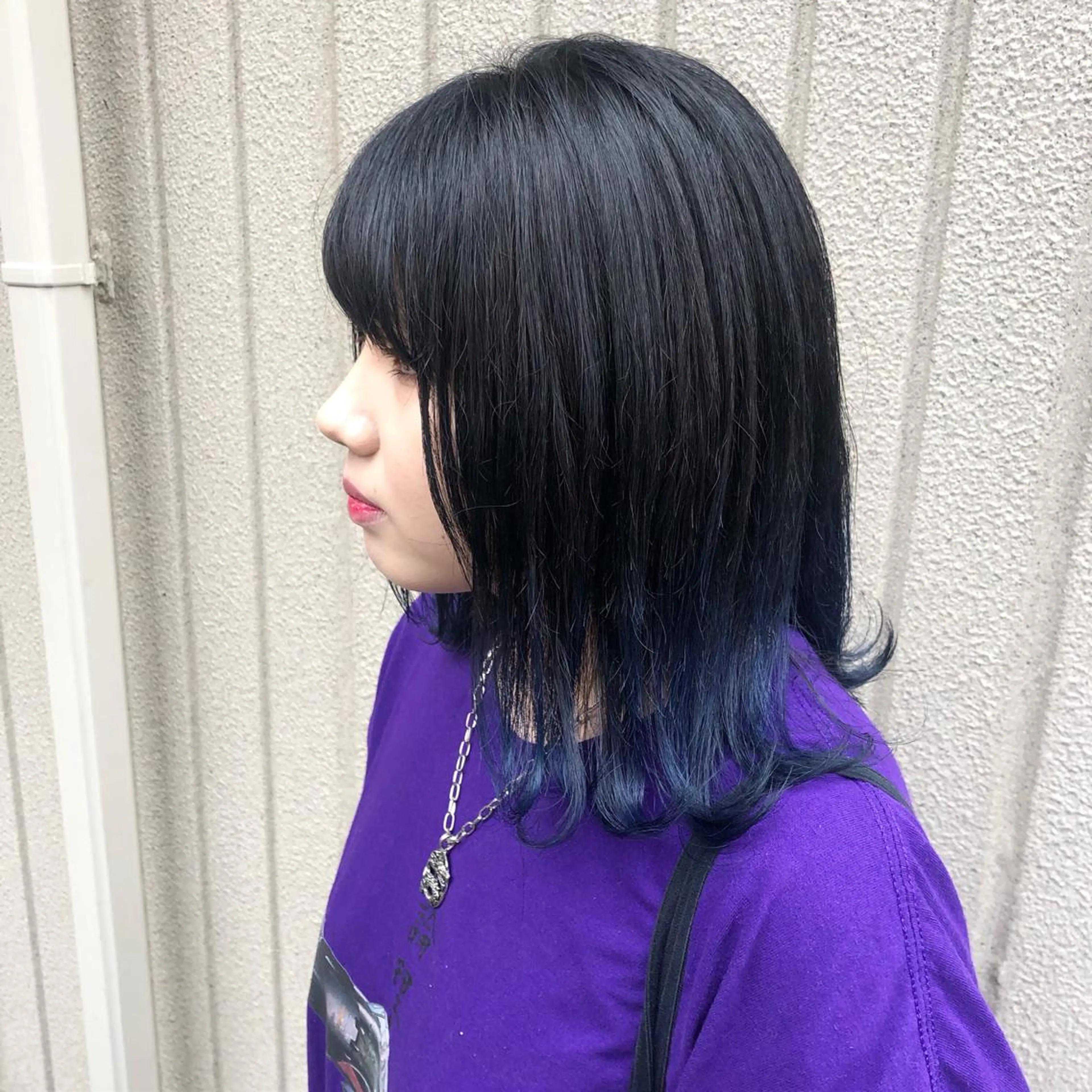 ミディアム カラー ブルーカラー ウルフカット ハッシュカット/七海のヘアスタイル