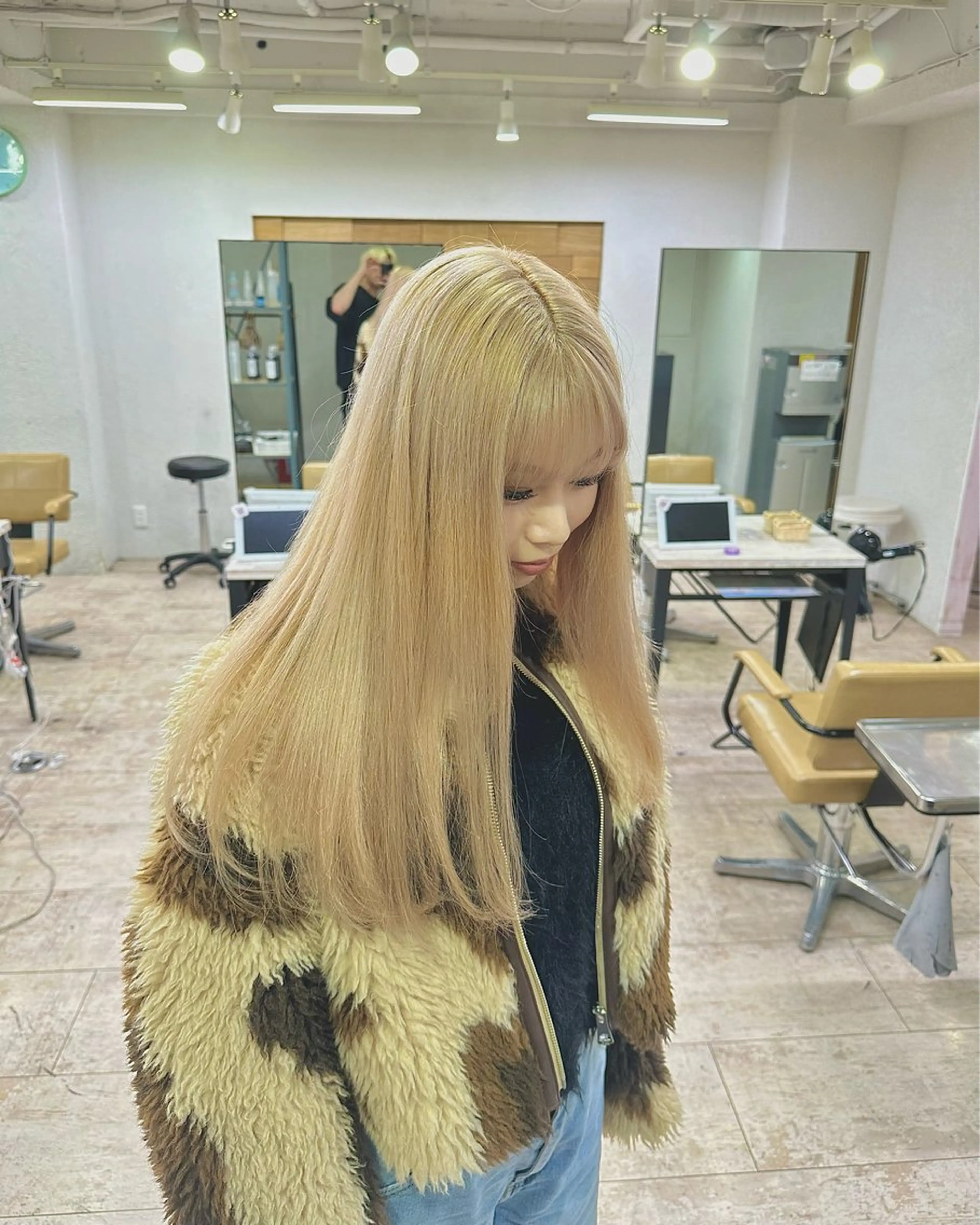 ロング カラー カット ヘアカラー トリートメント 🦄ハイトーンカラー 🦄まるおしょうのヘアスタイル