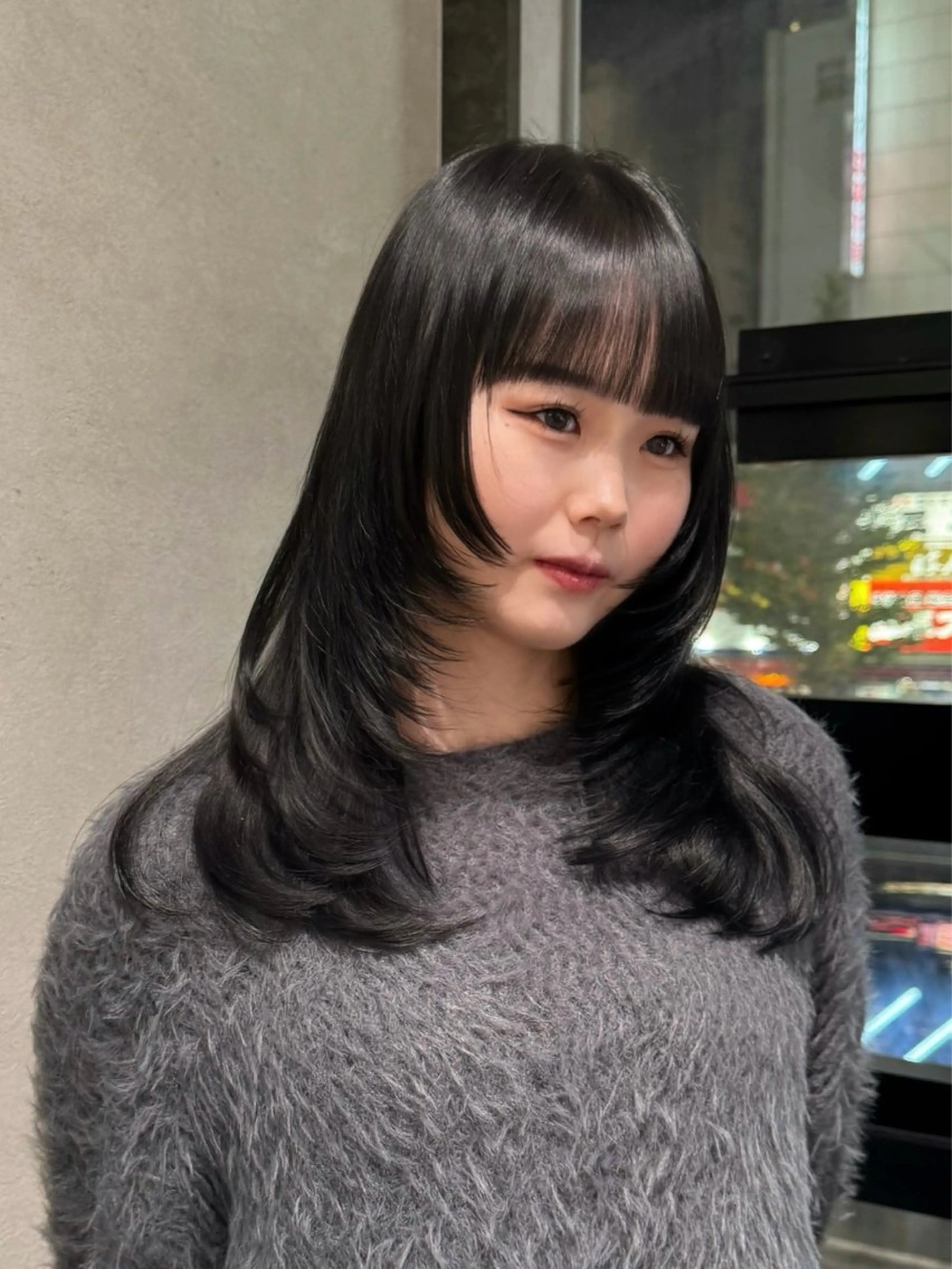 ミディアム カラー ワンカールで盛れる レイヤー🎀Macoのヘアスタイル