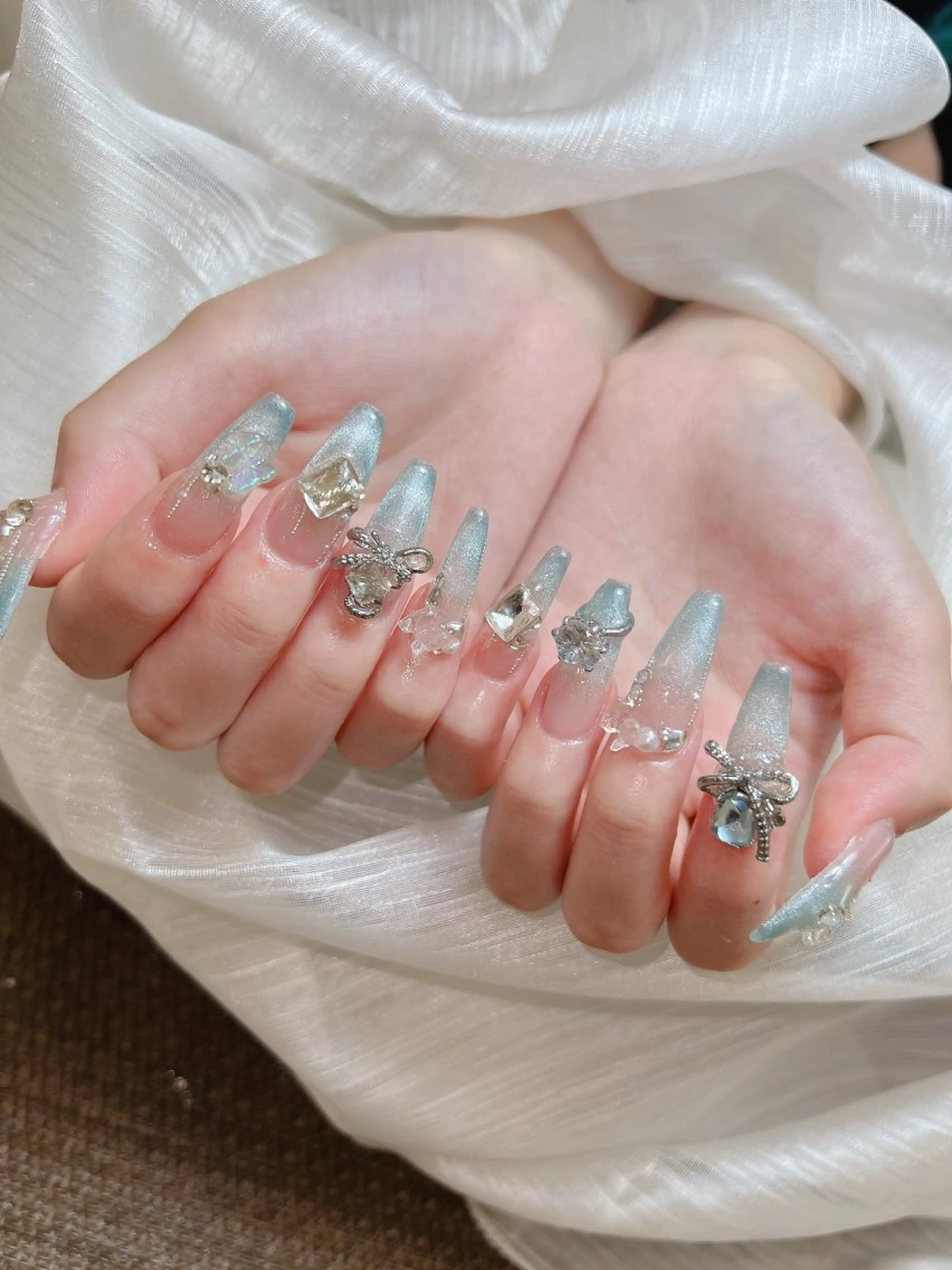 ネイル マグネットネイル ミラーネイル Lee Nailsのネイルデザイン